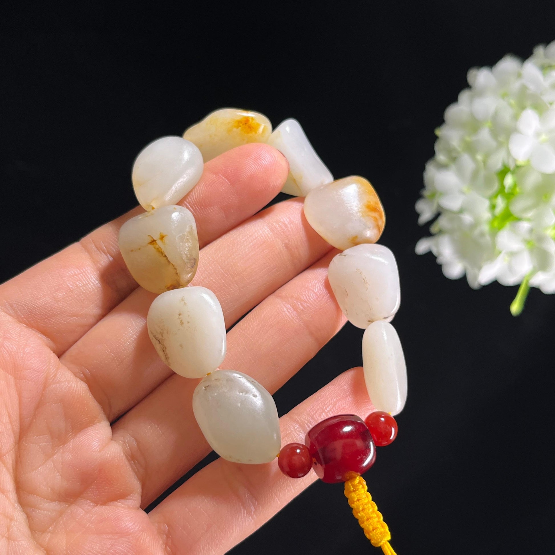 和田玉白玉青白玉红皮原籽手串（9颗）（yc399559）