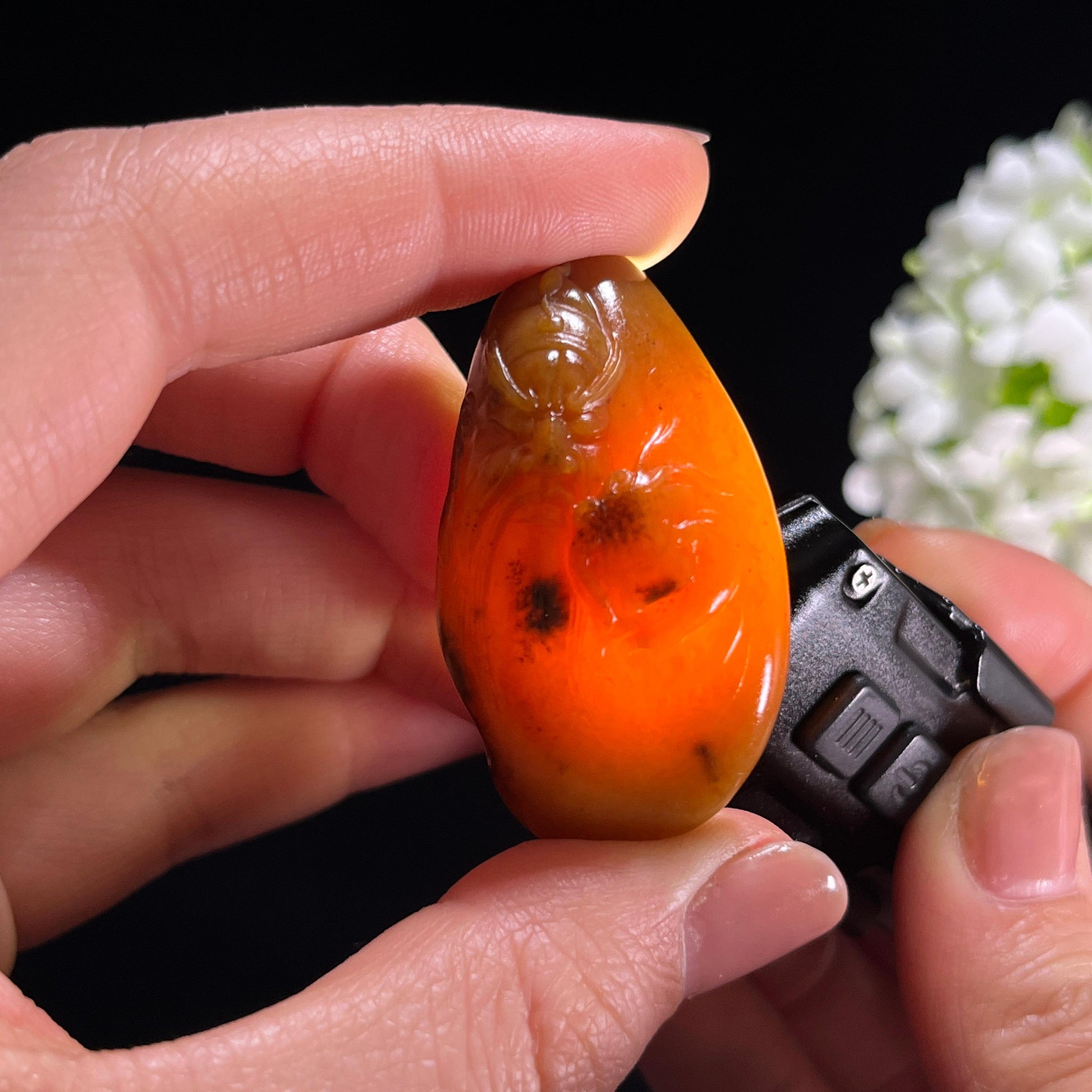 新疆天然和田玉“金糖武圣”籽料黄沁关公挂件（yc283931）