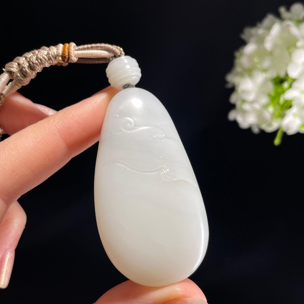 新疆天然和田玉白玉龙雕刻挂件（yc360325）