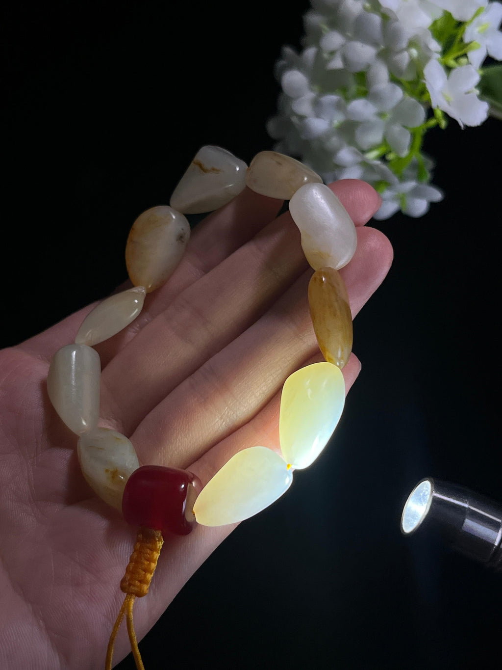 新疆天然和田玉籽料原石洒金皮手串（yc269687）