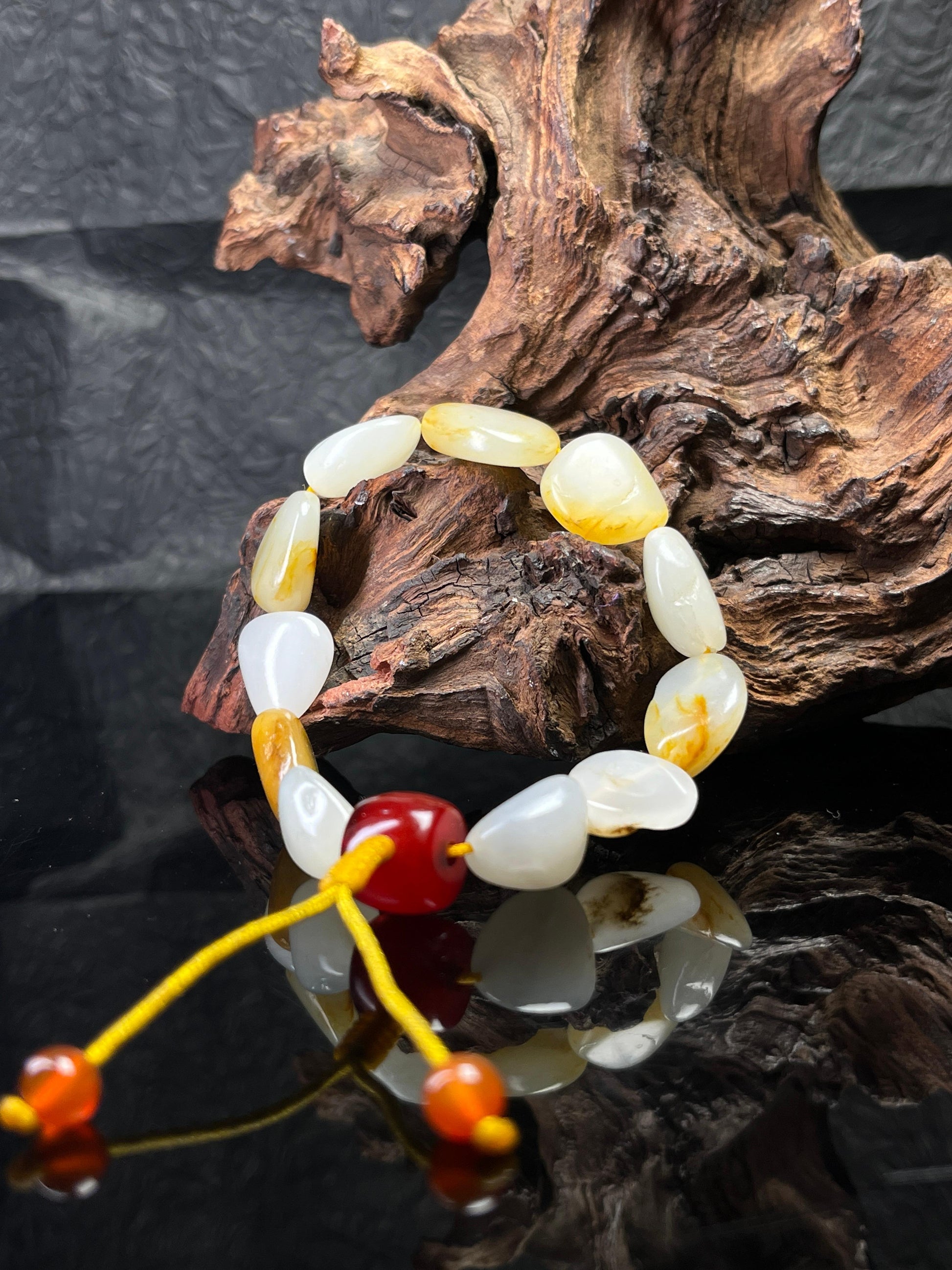 新疆和田玉天然籽料原石白玉洒金手串（yc232590）