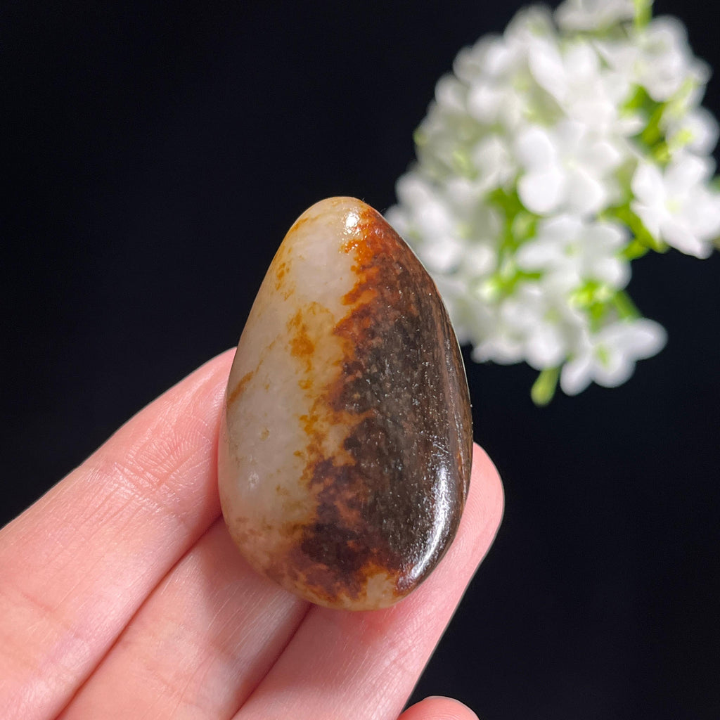 和田玉白玉“玄峰烟峦”洒金黑红皮籽料（yc367854）