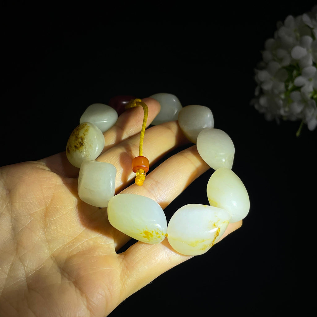 和田玉白玉洒金秋梨皮“霜凝金络”籽料原籽手串（yc320449）