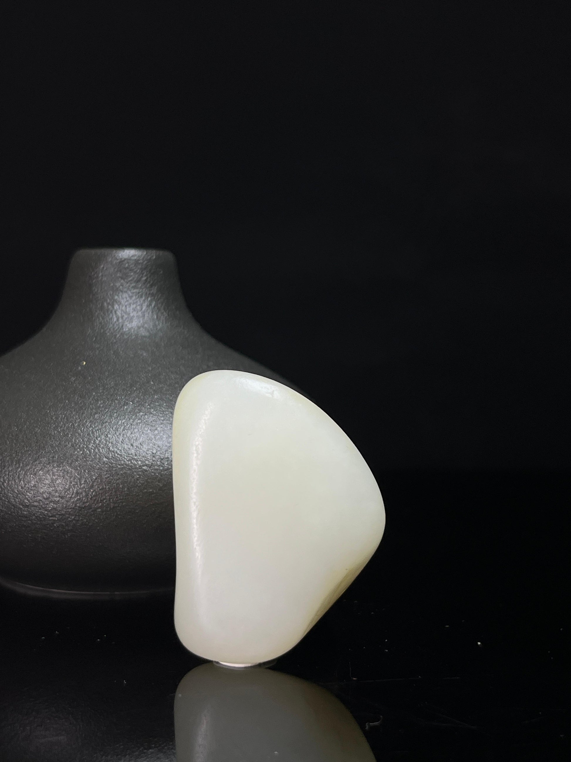 新疆和田玉籽料原石羊脂白玉挂件洒金皮（yc235074）