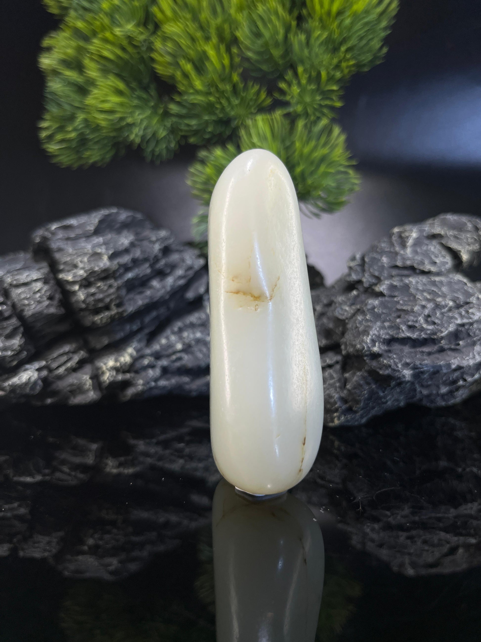 和田玉一级白略带洒金皮原籽手把件（yc212555）