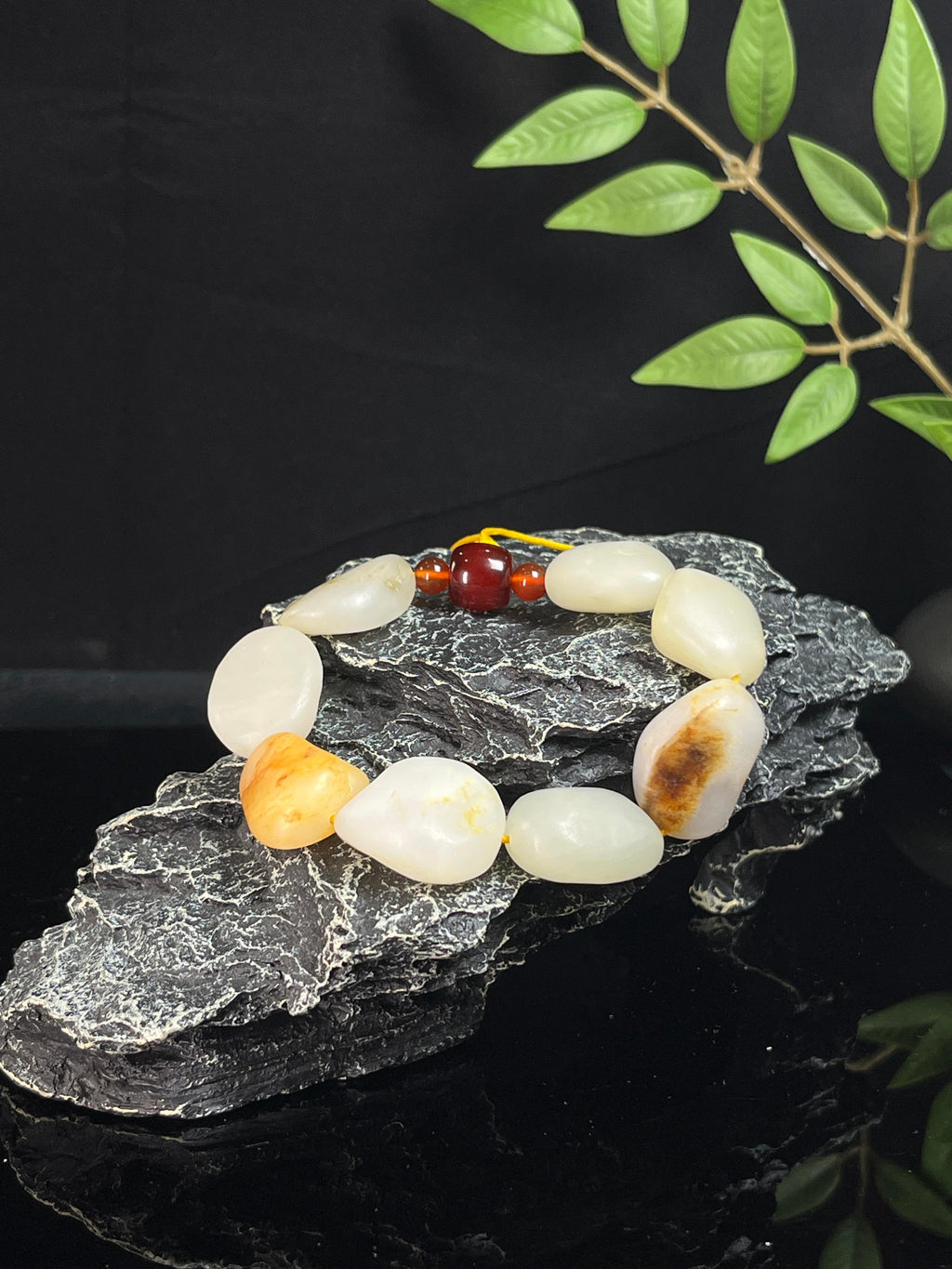 新疆天然和田玉籽料原石手串（yc230357）