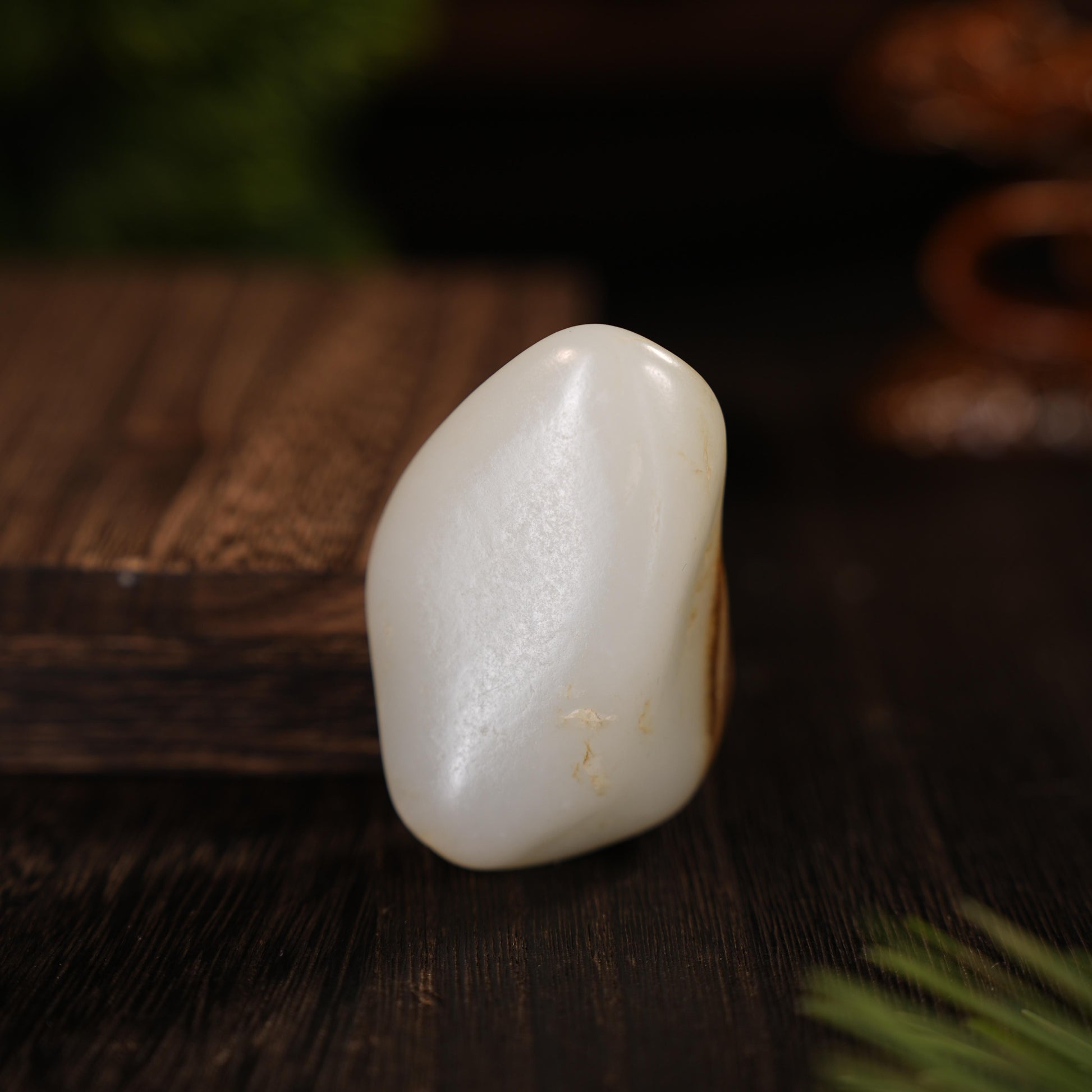 新疆和田玉“秋环雪峰”白玉秋梨皮籽料（yc456756）