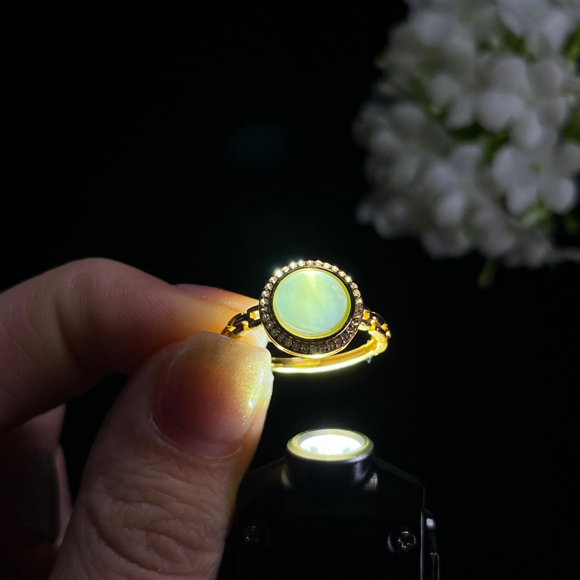 新疆天然和田玉黄口料925银镶蛋面戒指（yc302337）