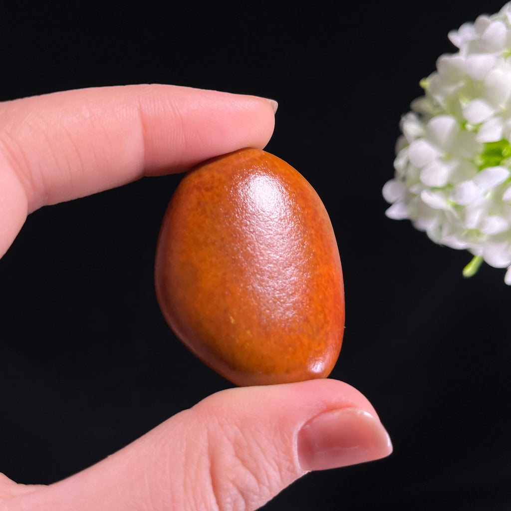 天然和田玉“红福抱玉”红沁籽料原石（yc280991）