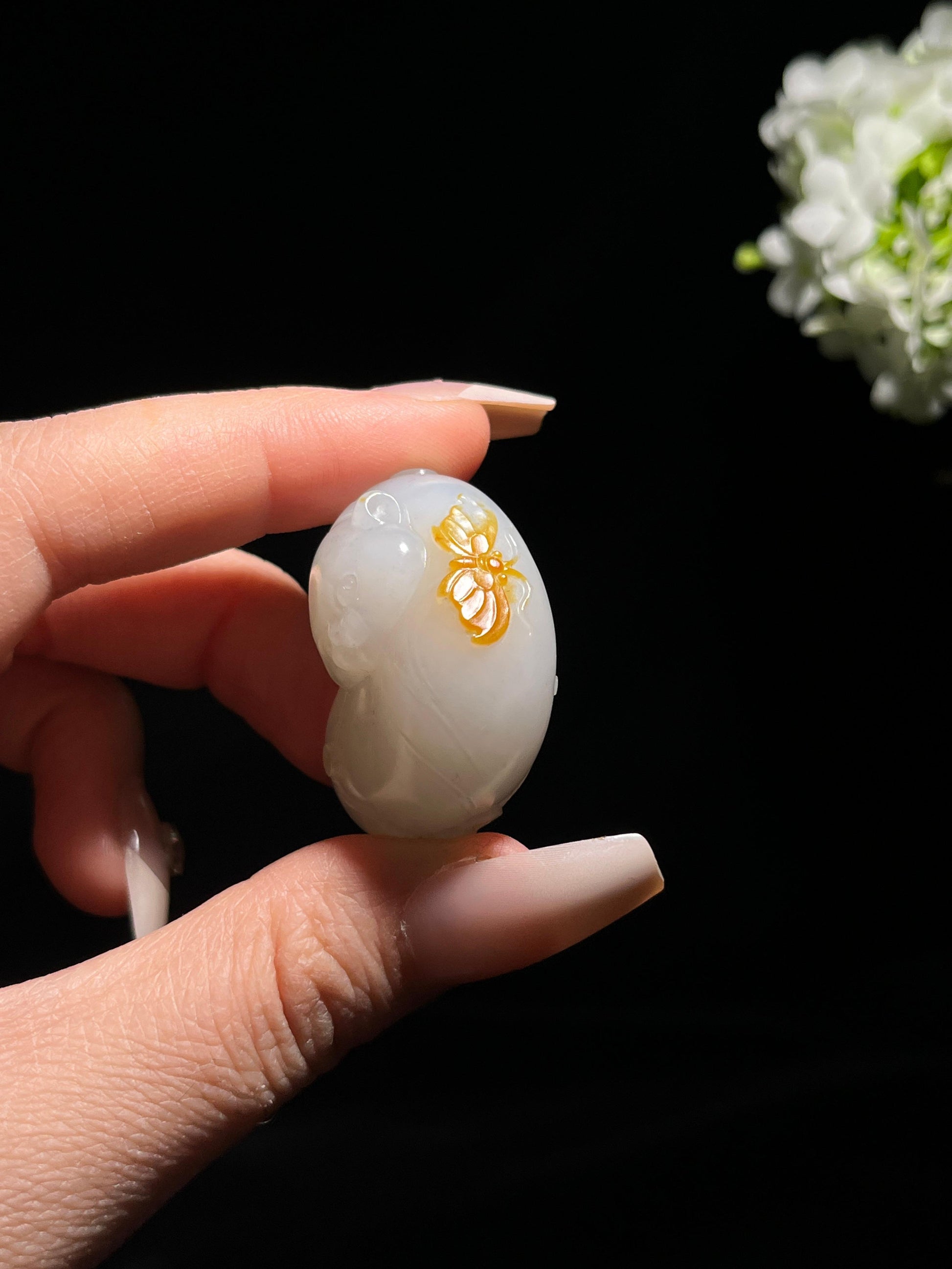 新疆天然和田玉羊脂白玉猫籽料聚红皮吊坠（yc263427）