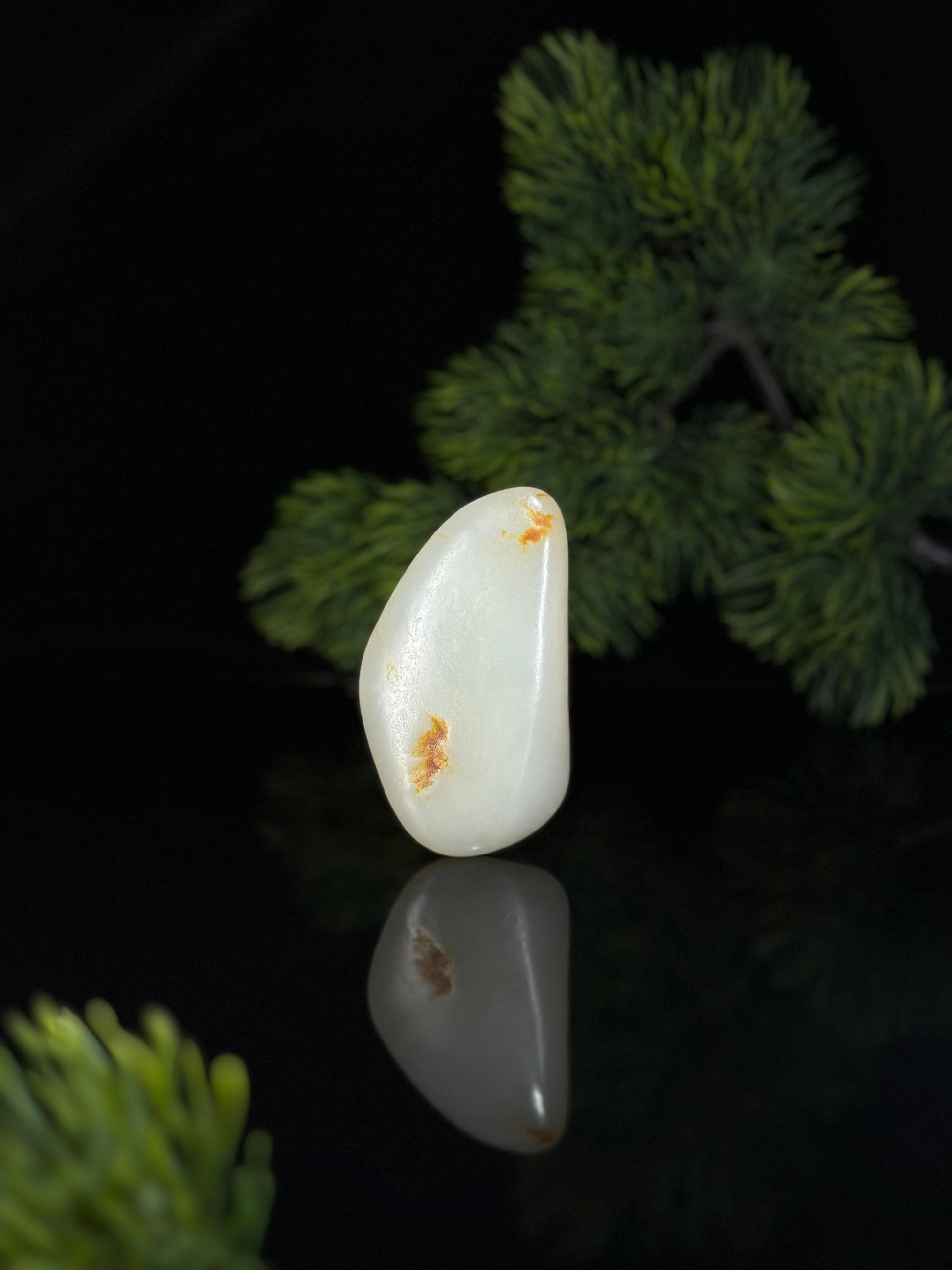 新疆和田玉白玉洒红皮精品籽料手把件（yc504801）