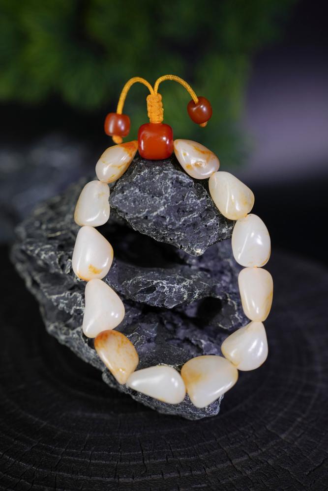 新疆和田玉白玉带洒金皮籽料原石手串（原籽无修）（yc229712）