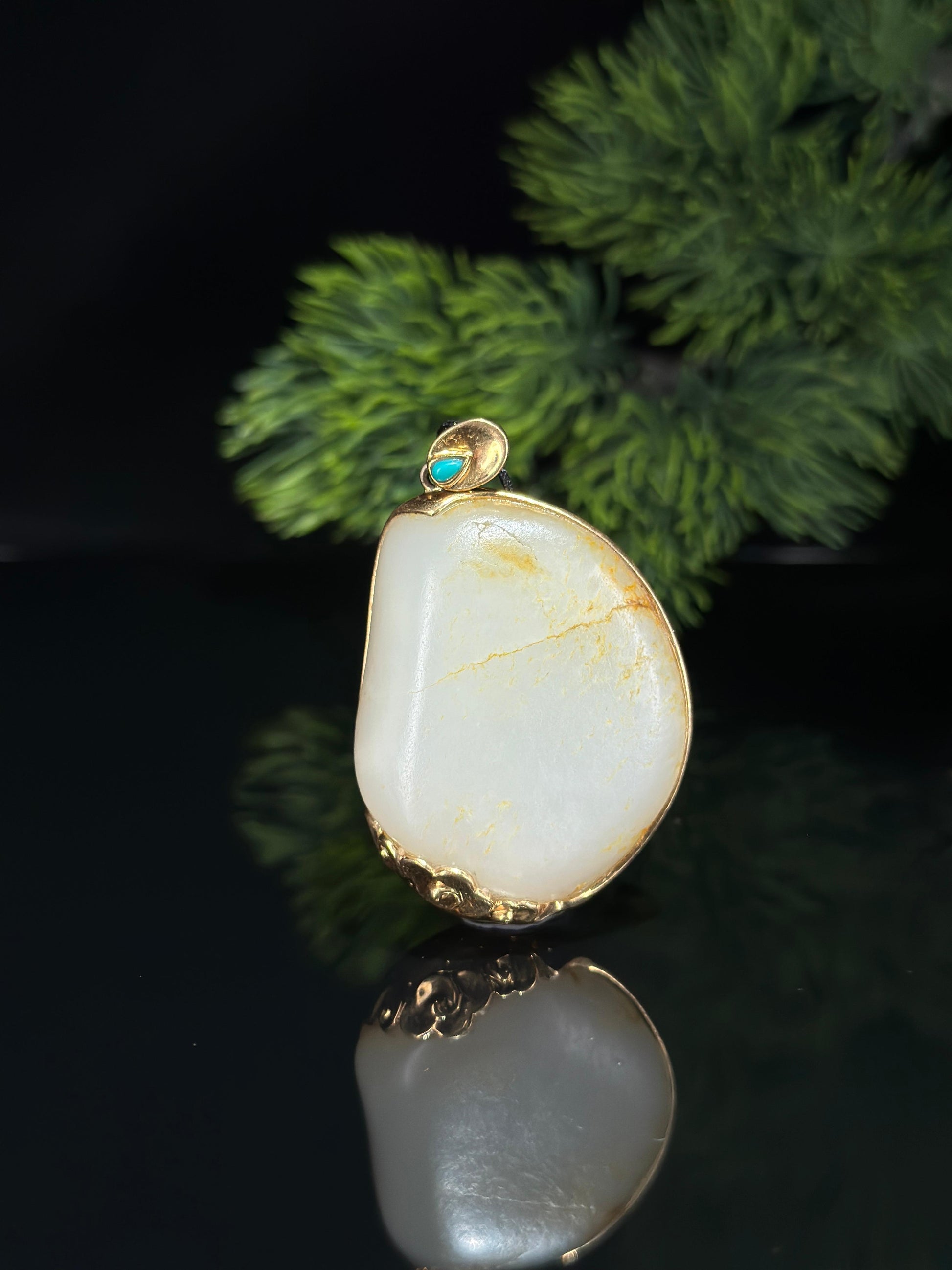 新疆和田玉珍品18K金镶白玉洒金皮籽料挂件（yc696442）
