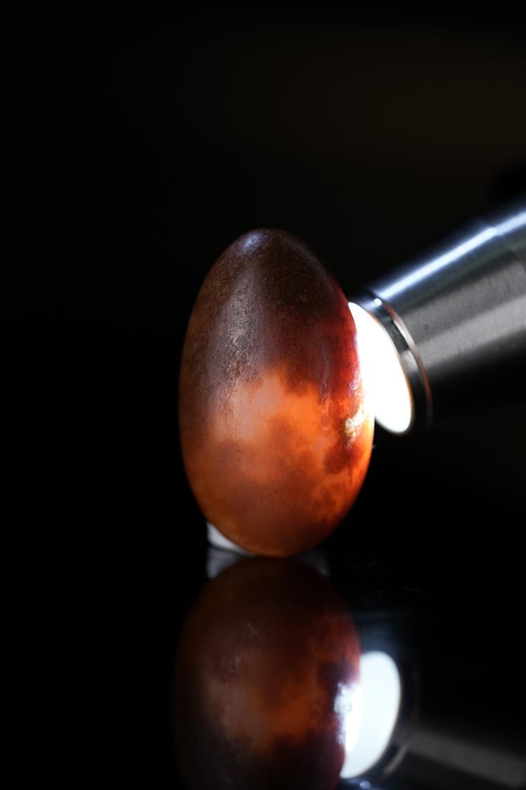 新疆天然和田玉籽料原石红沁挂件2（yc251051）