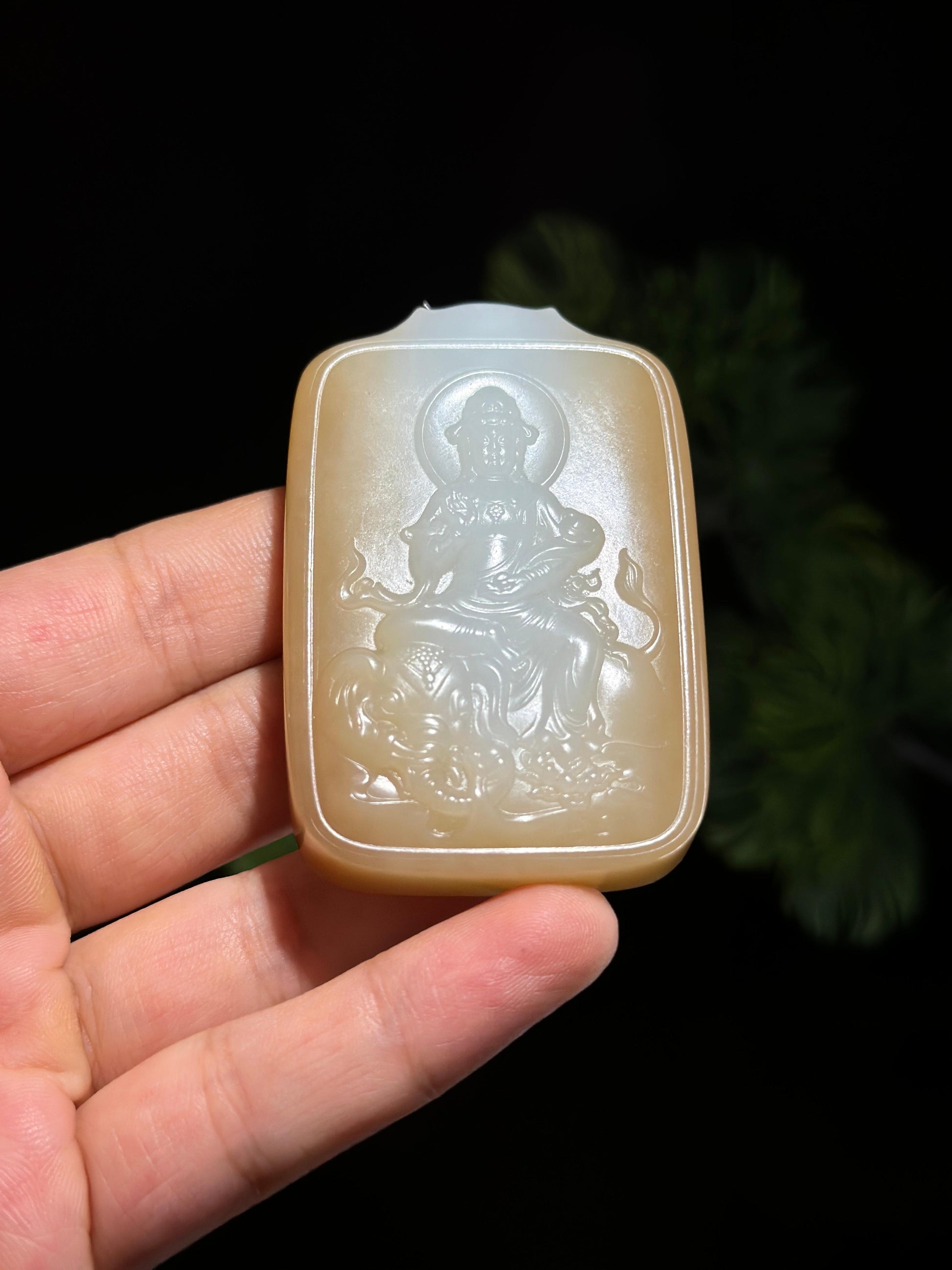 和田玉特色糖白玉普贤菩萨挂件（yc485913）