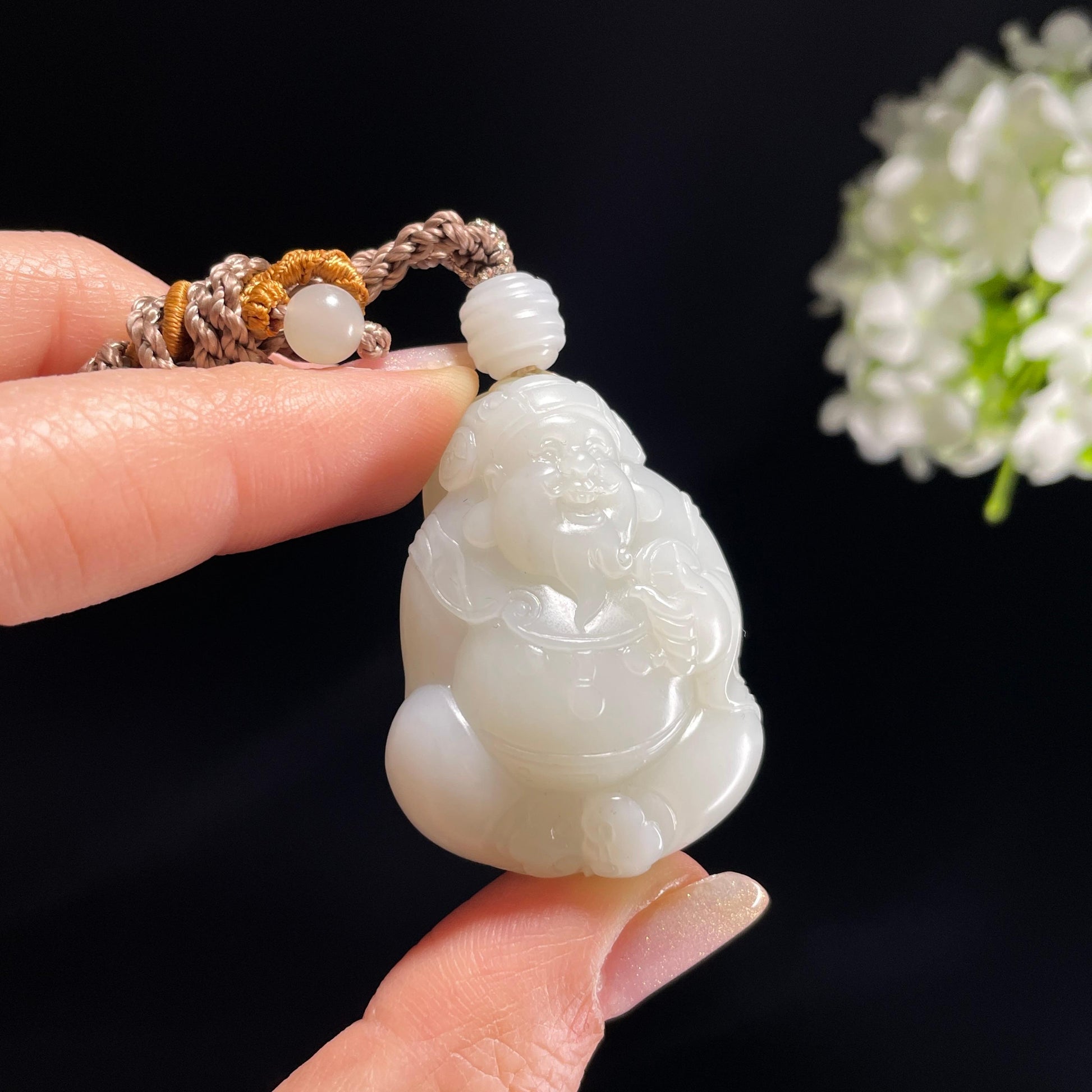 新疆和田玉米达料白玉财神雕刻挂件（yc365279）