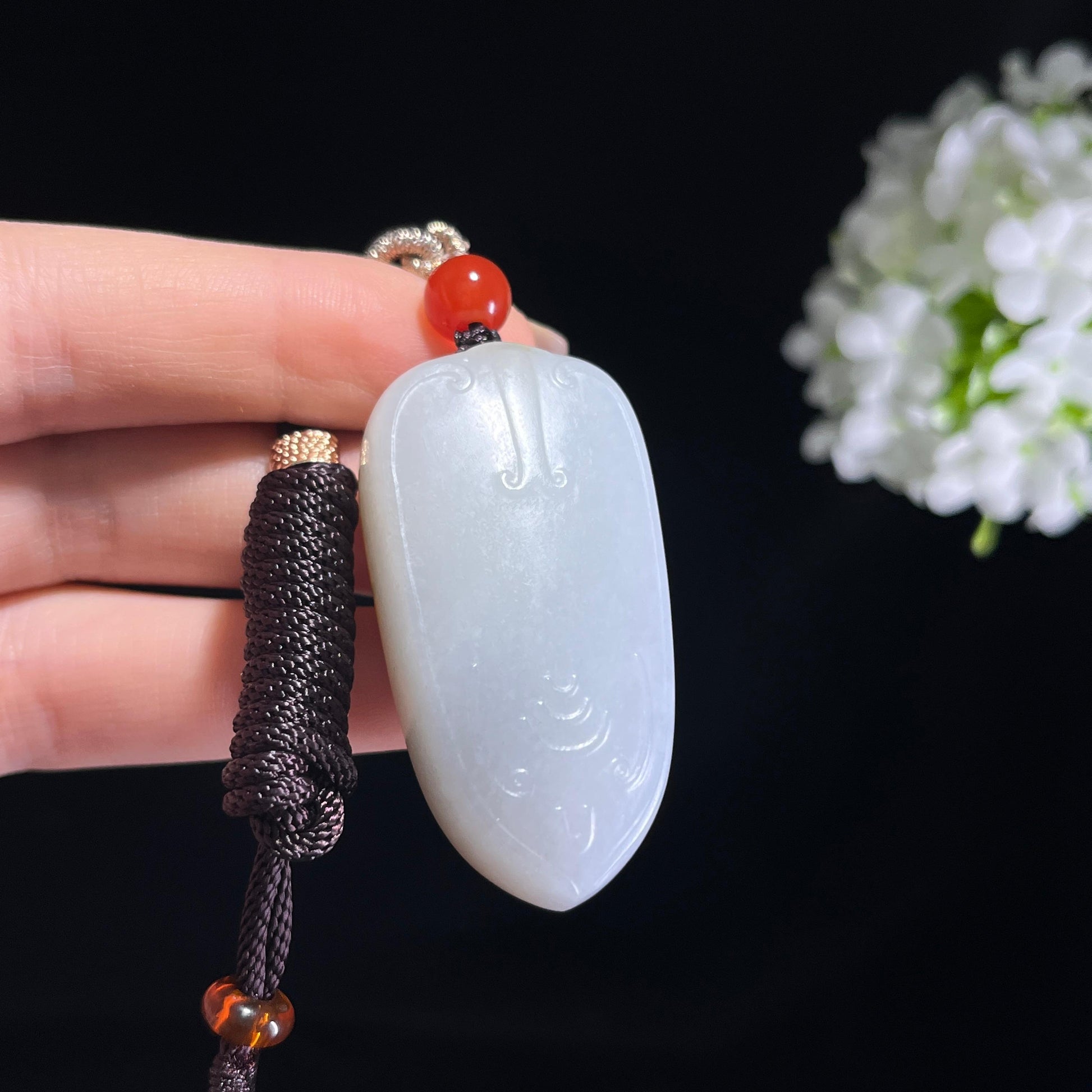 和田玉白玉聚红皮籽料随形挂件（yc372567）