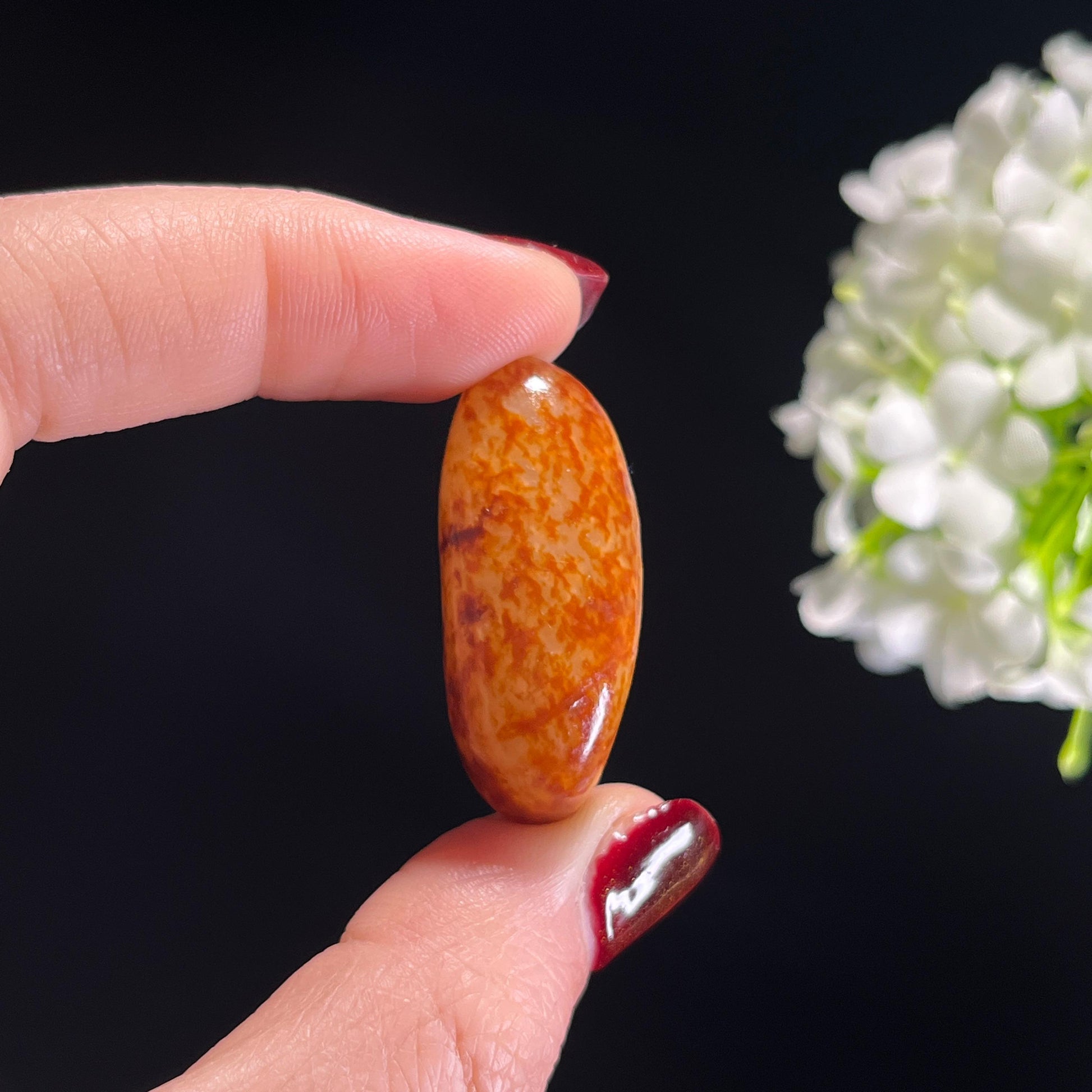 和田玉白玉“丹砂流韵”红皮白肉籽料挂件（yc336348）