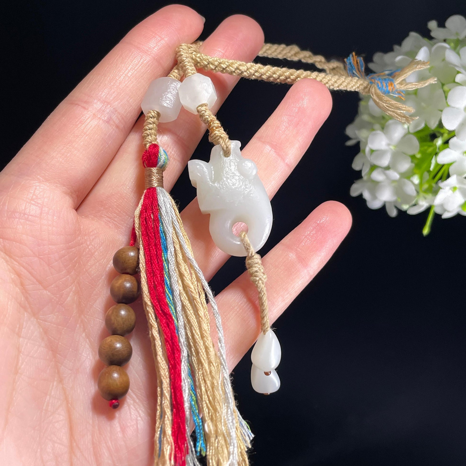 新疆天然和田玉白玉仿古玉猪龙雕刻挂件（yc360362）