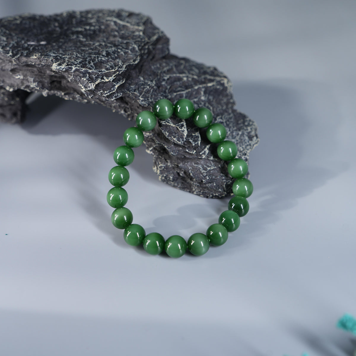 珍品和田玉碧玉苹果绿猫眼圆珠手串（20颗）（yc781142）