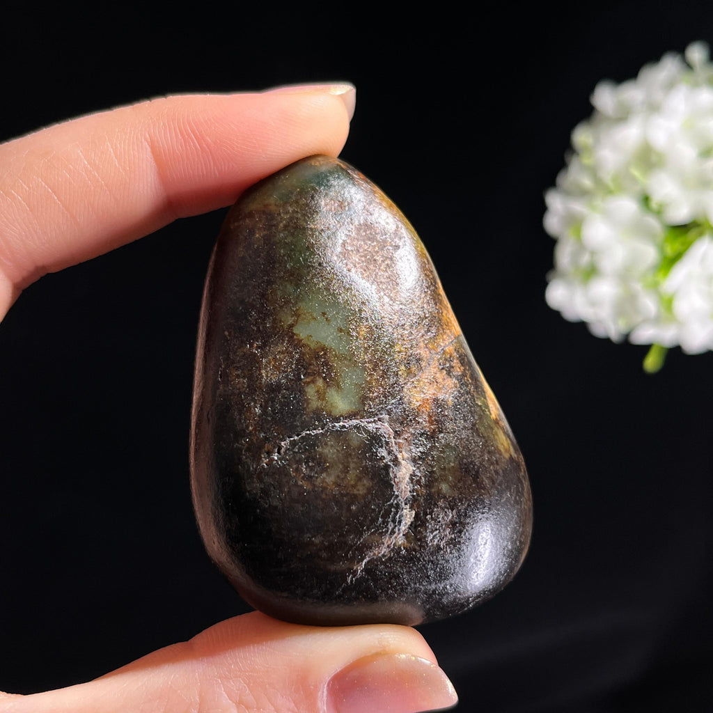 和田玉青玉聚黑皮“烟林云雾”籽料原石（yc295730）