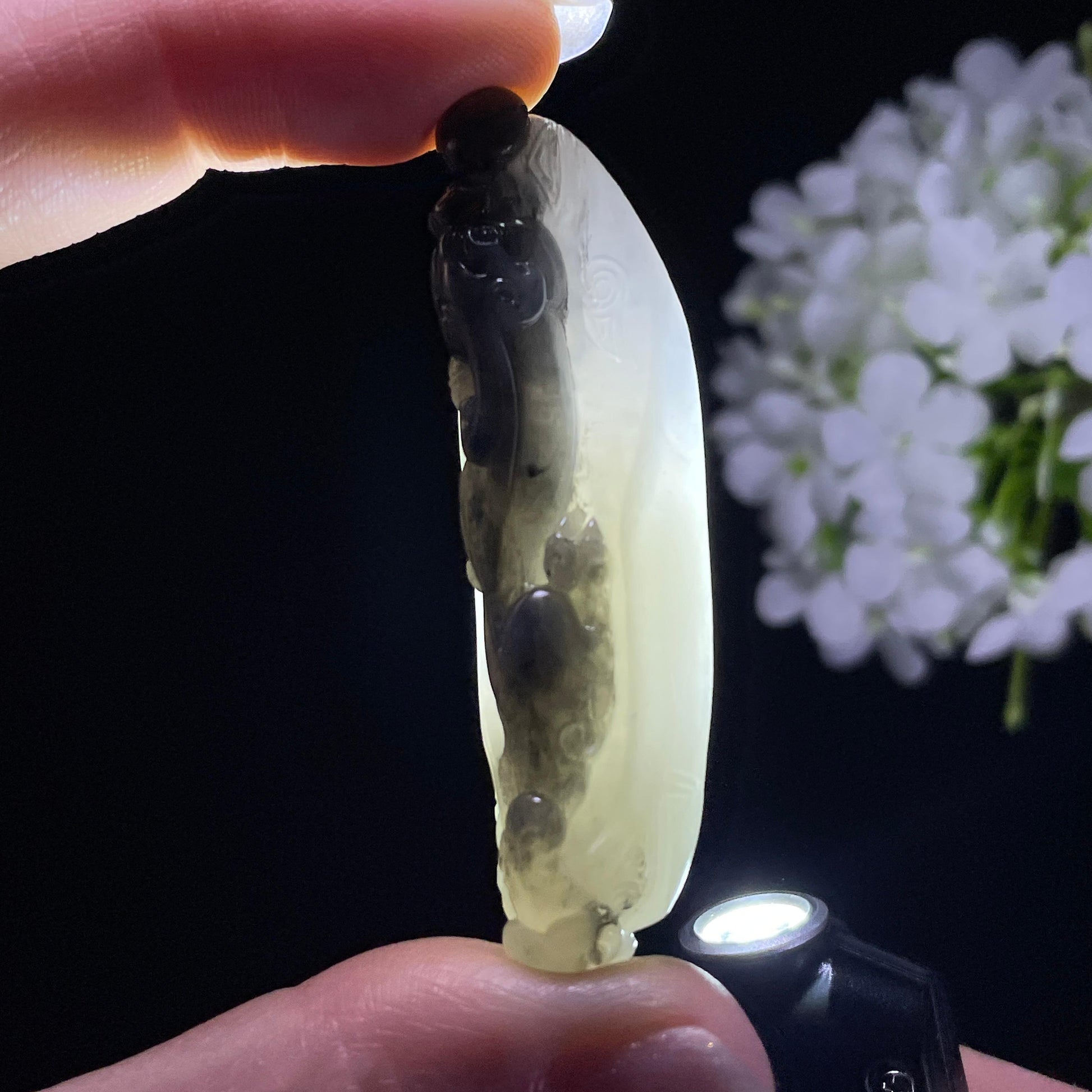 和田玉青花籽料“玄貅镇印”貔貅雕刻挂件（yc325516）