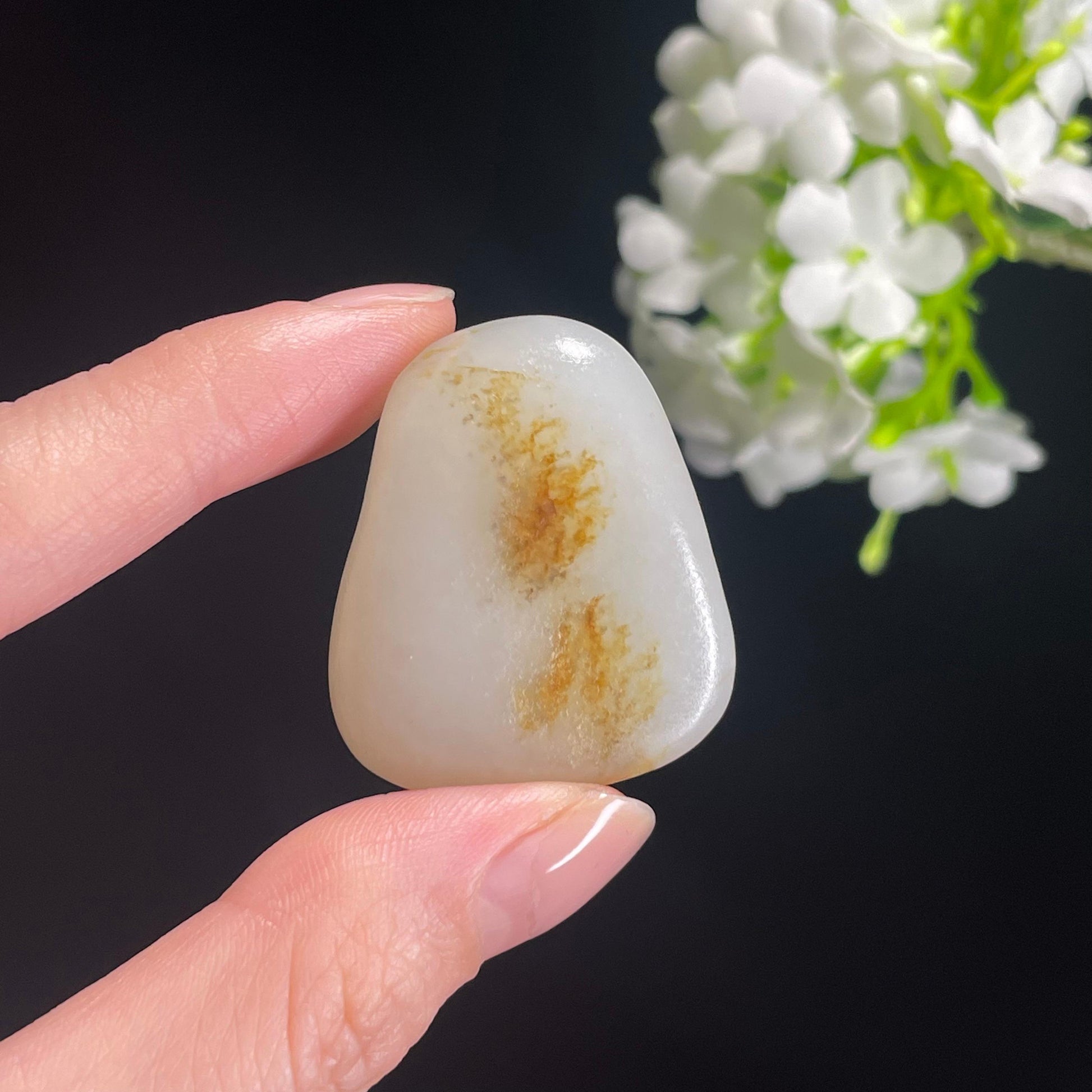 和田玉白玉秋梨洒金皮“松间落照”籽料原石（yc311948）