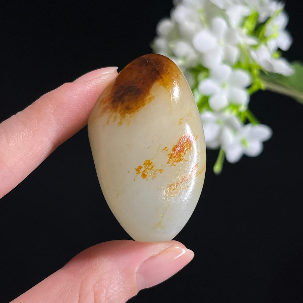 和田玉白玉“秋枫卧玉”聚红皮籽料（yc330144）