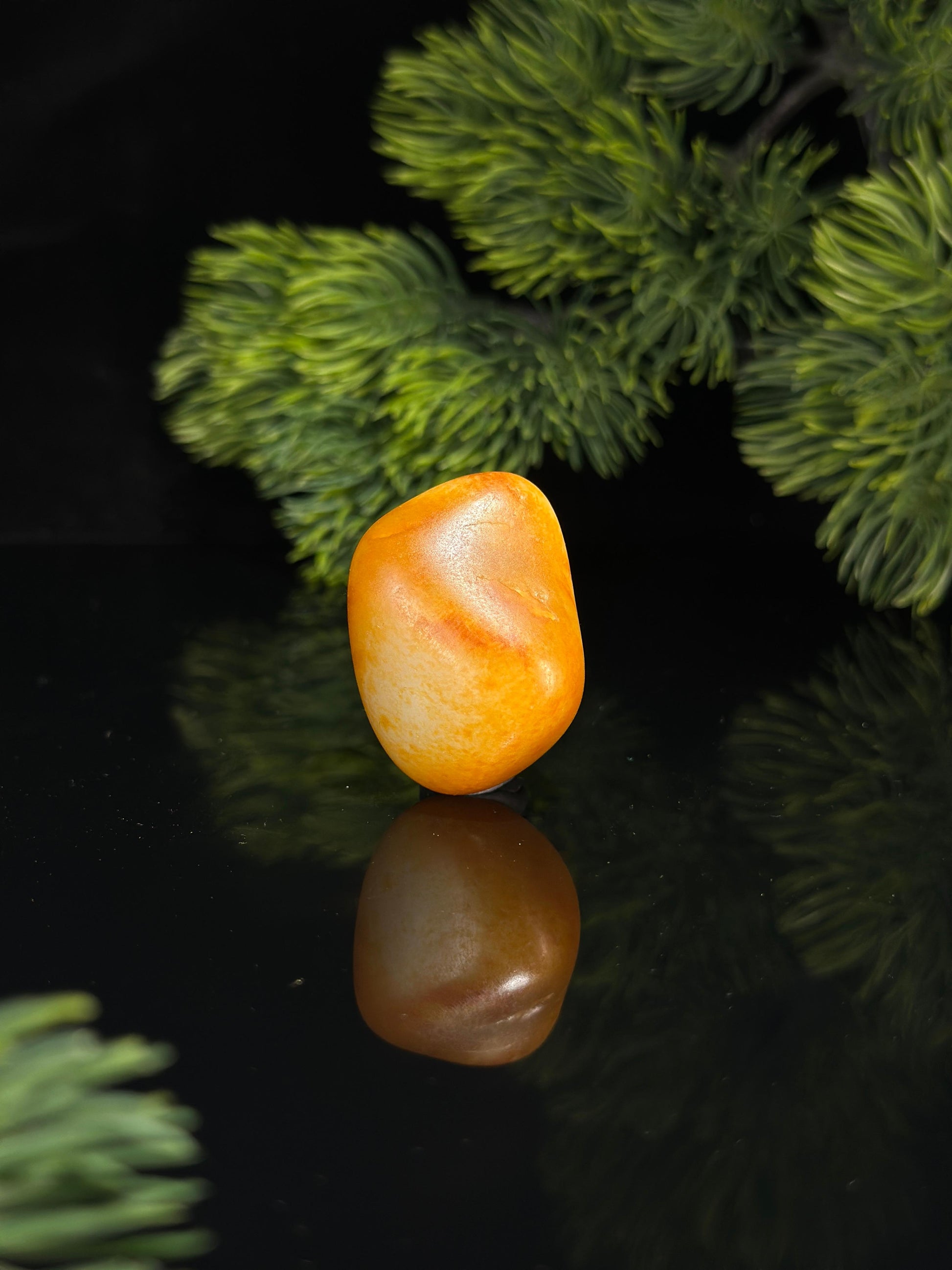 新疆和田玉白玉红皮洒金皮珍品挂件籽（yc503500）