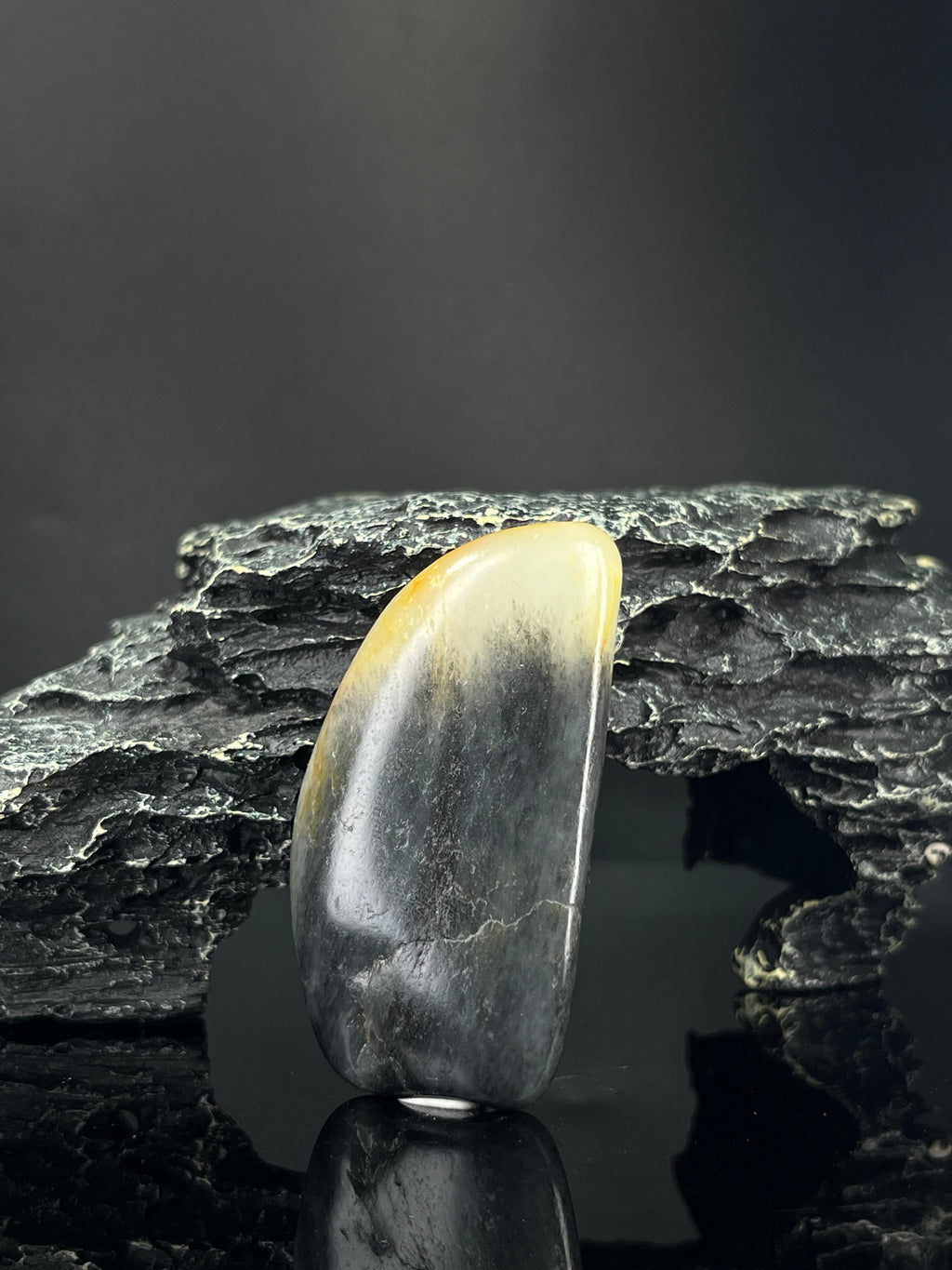 新疆和田玉青花带洒金籽料原石（yc240364）