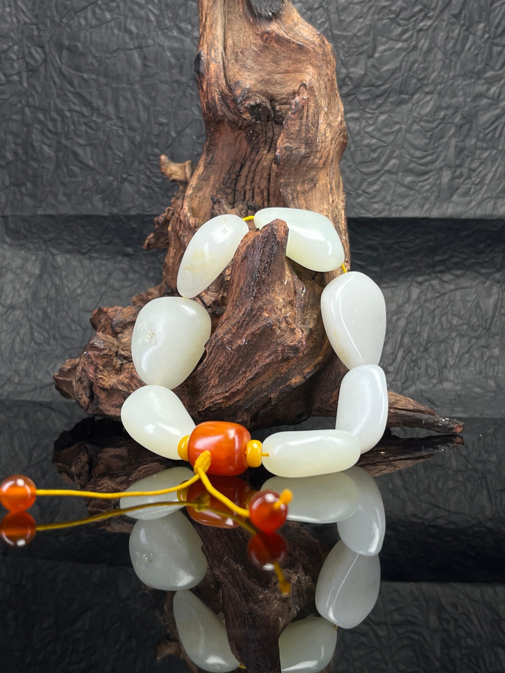 新疆和田玉天然籽料原石羊脂白玉手串（yc232505）