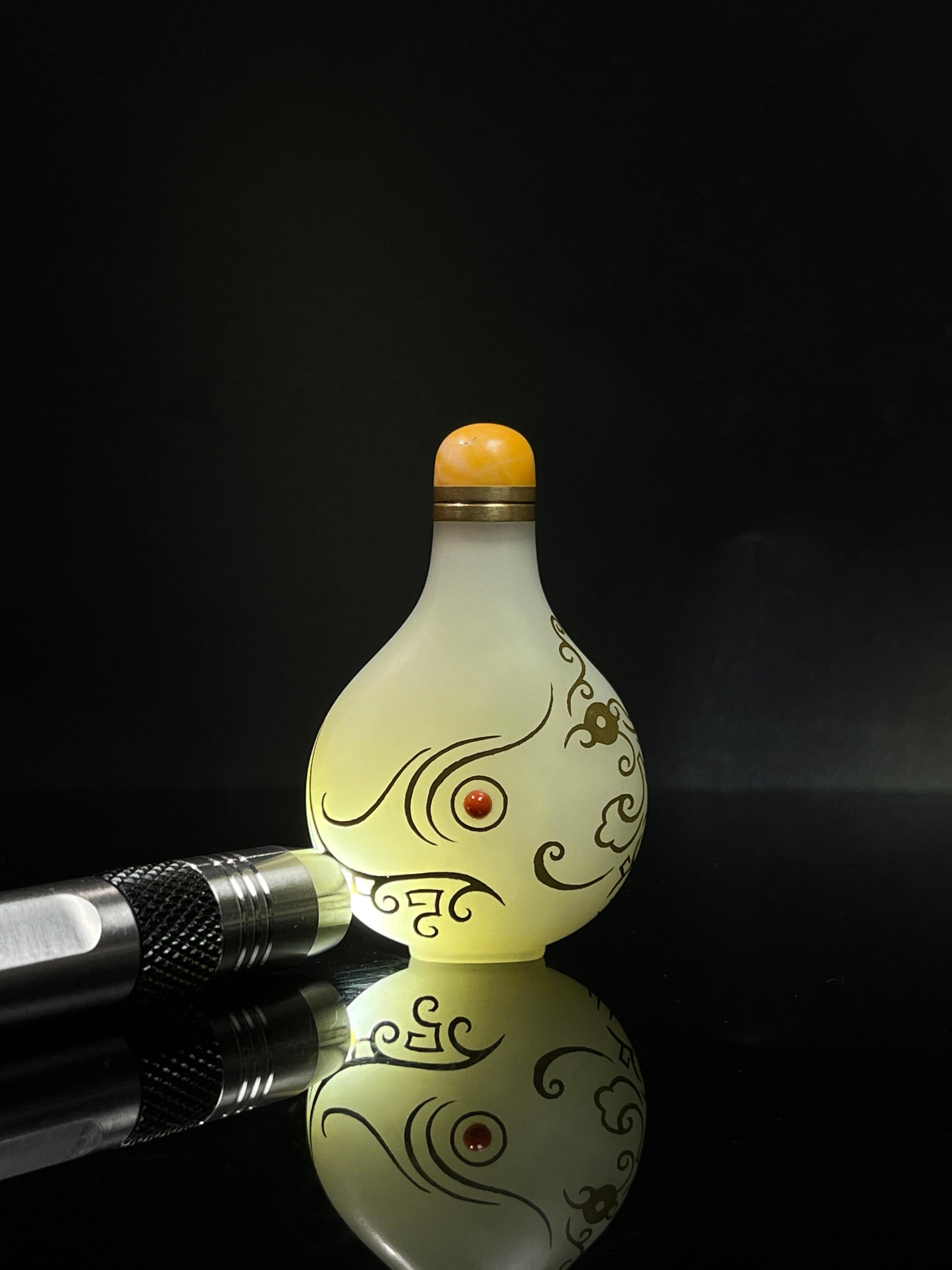 新疆和田玉白玉鼻烟壶（yc240015）