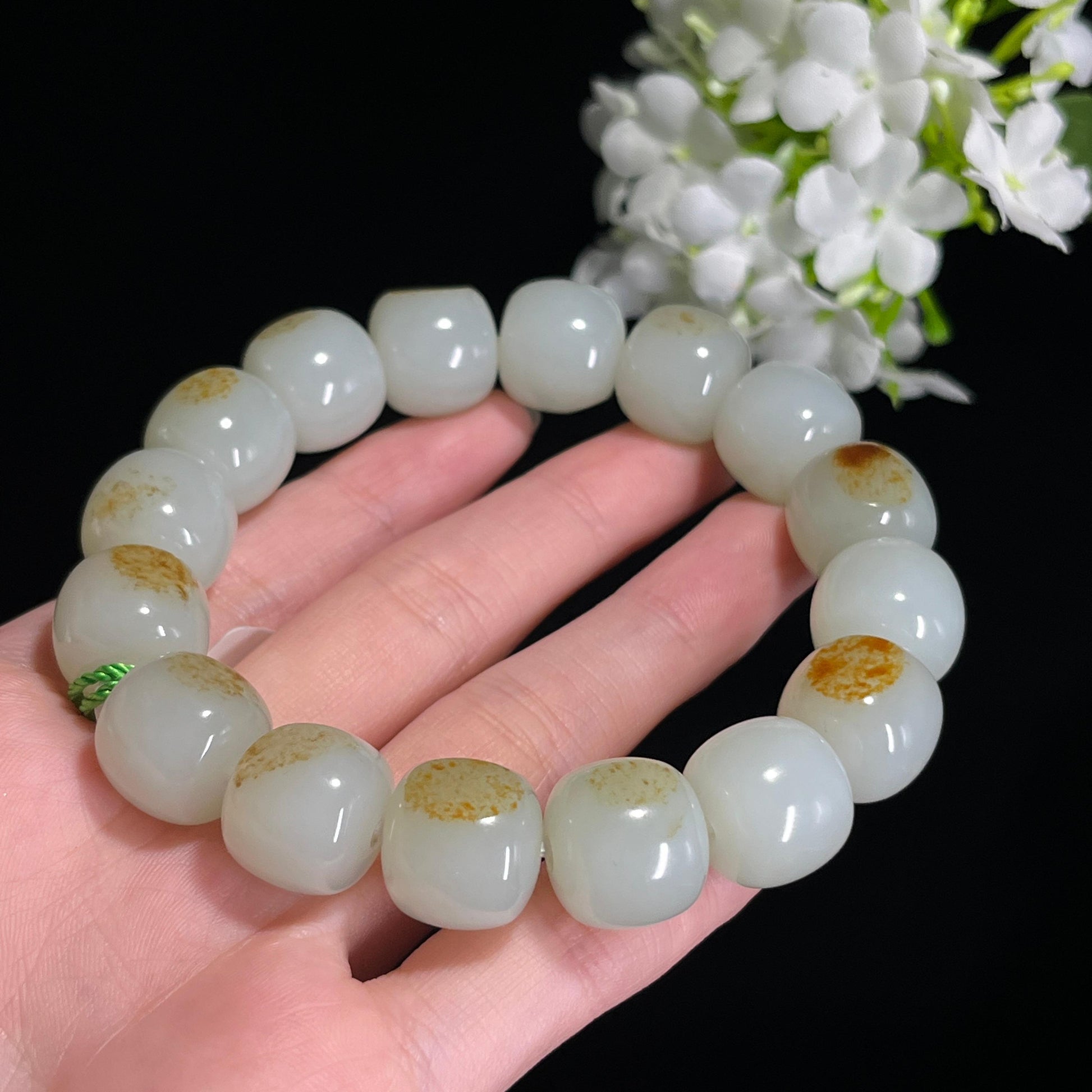 和田玉青白玉洒金皮“玉珠鎏金”籽料手串（yc300905）