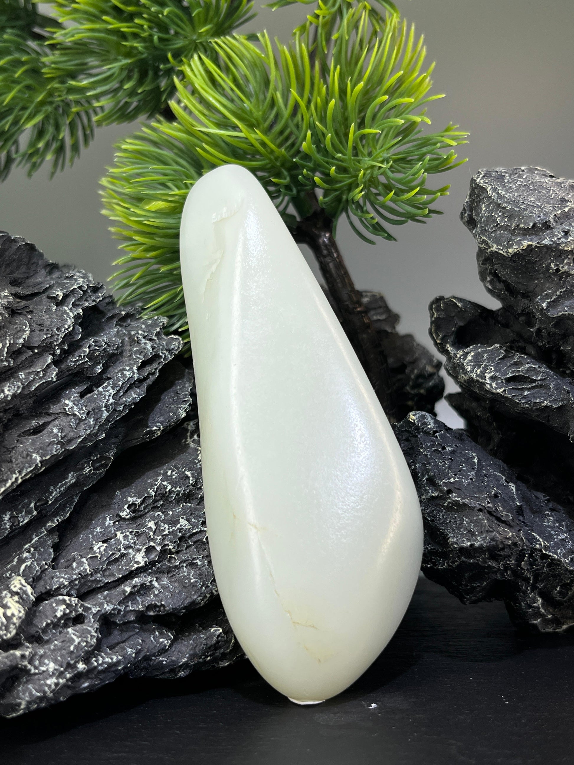 新疆和田白玉“凝脂水滴”籽料原石手把件（yc226847）