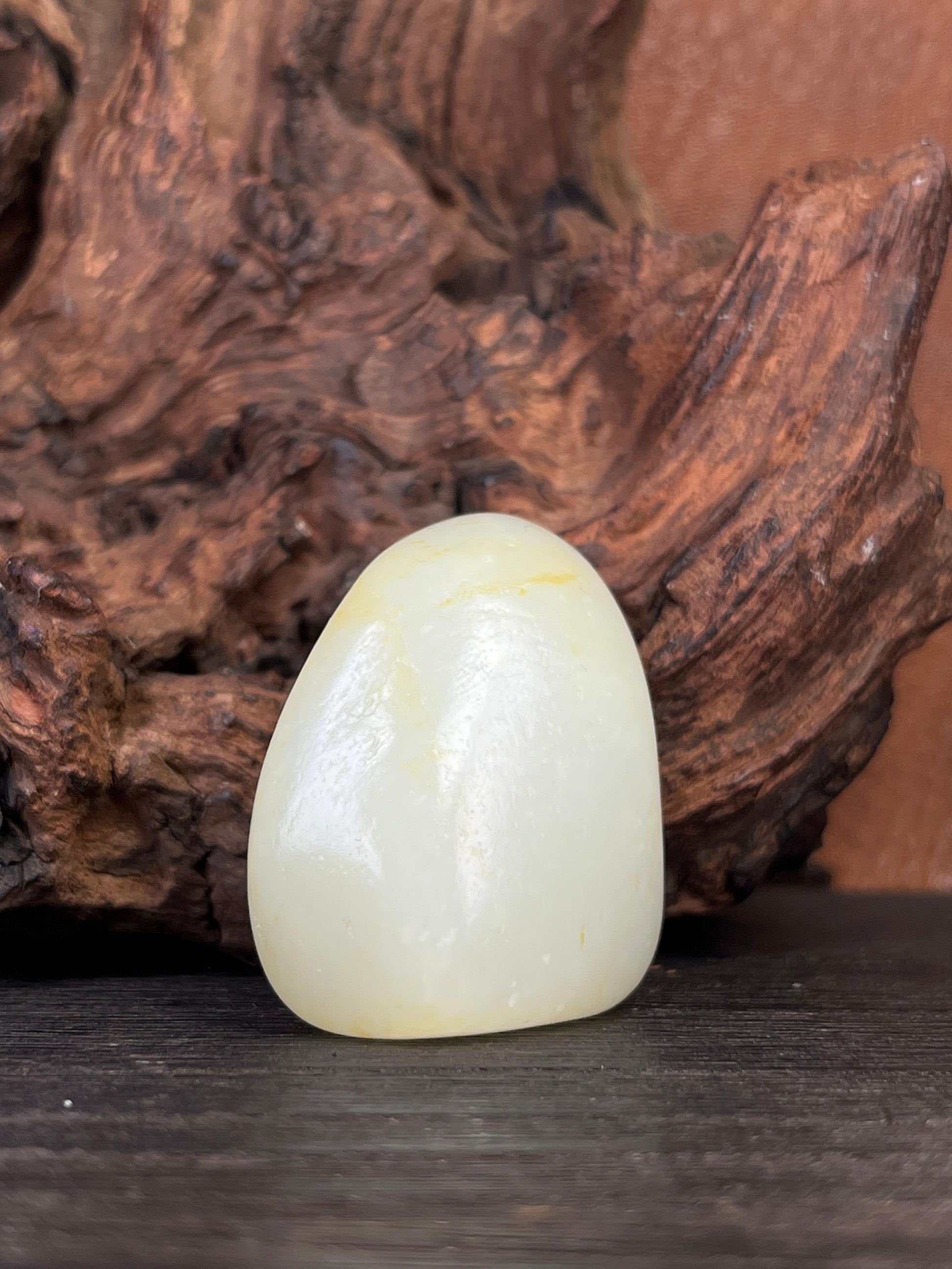 新疆和田玉白玉洒金皮籽料原石挂件（yc227803）