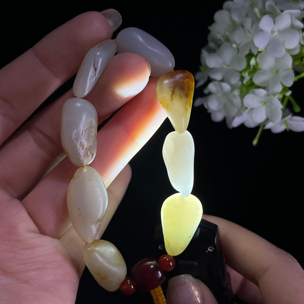 和田玉白玉青白玉洒金皮红皮原籽手串（8颗）（yc399617）