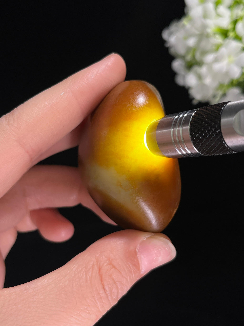 新疆和田玉红沁油皮籽料原石（yc255467）