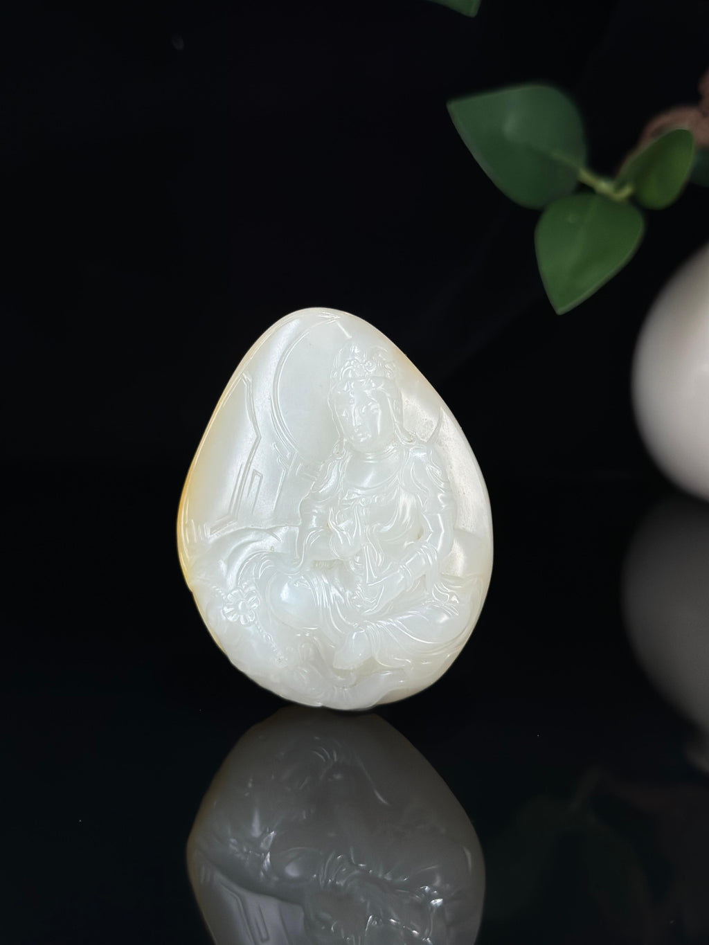 新疆和田玉珍品白玉洒金皮籽料普贤菩萨挂件（yc749192）