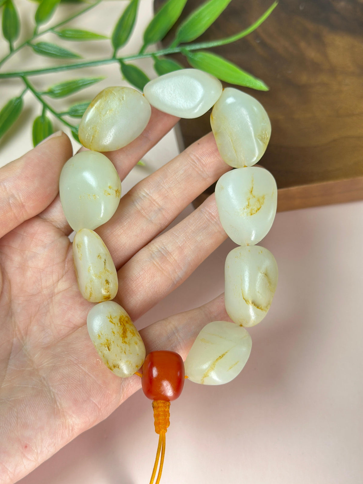 珍品新疆和田玉白玉洒金皮籽料原籽手串（9颗）（yc776328）