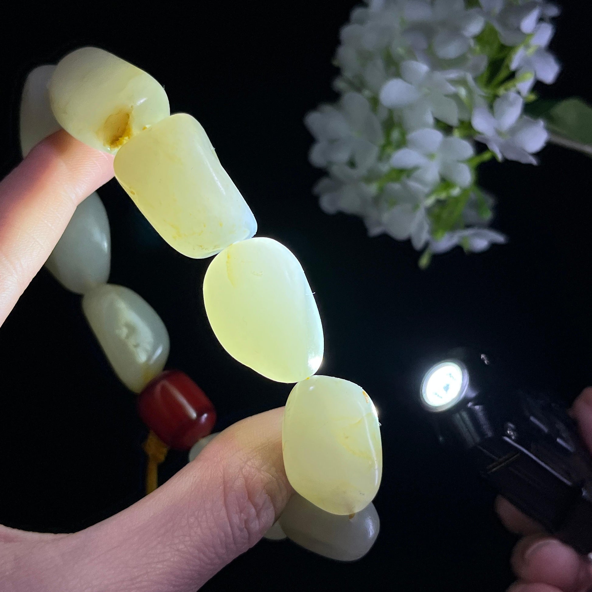 和田玉白玉青白玉洒金皮籽料原籽手串（yc347506）