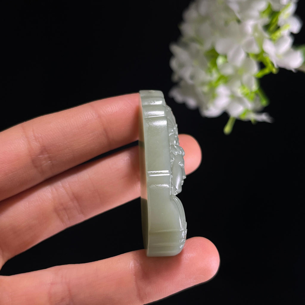 新疆天然和田玉沙枣青观音雕刻挂件（yc353789）