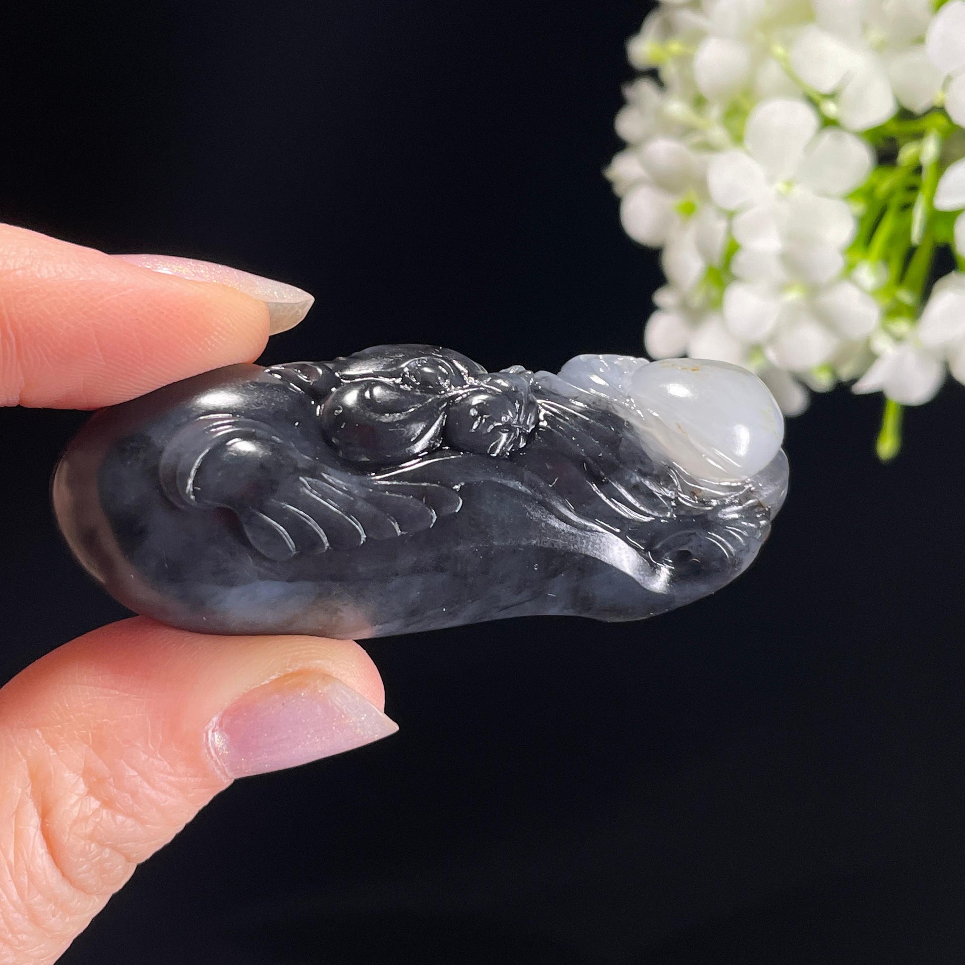 和田玉青花籽料“锦鳞化龙”雕刻挂件（yc325628）