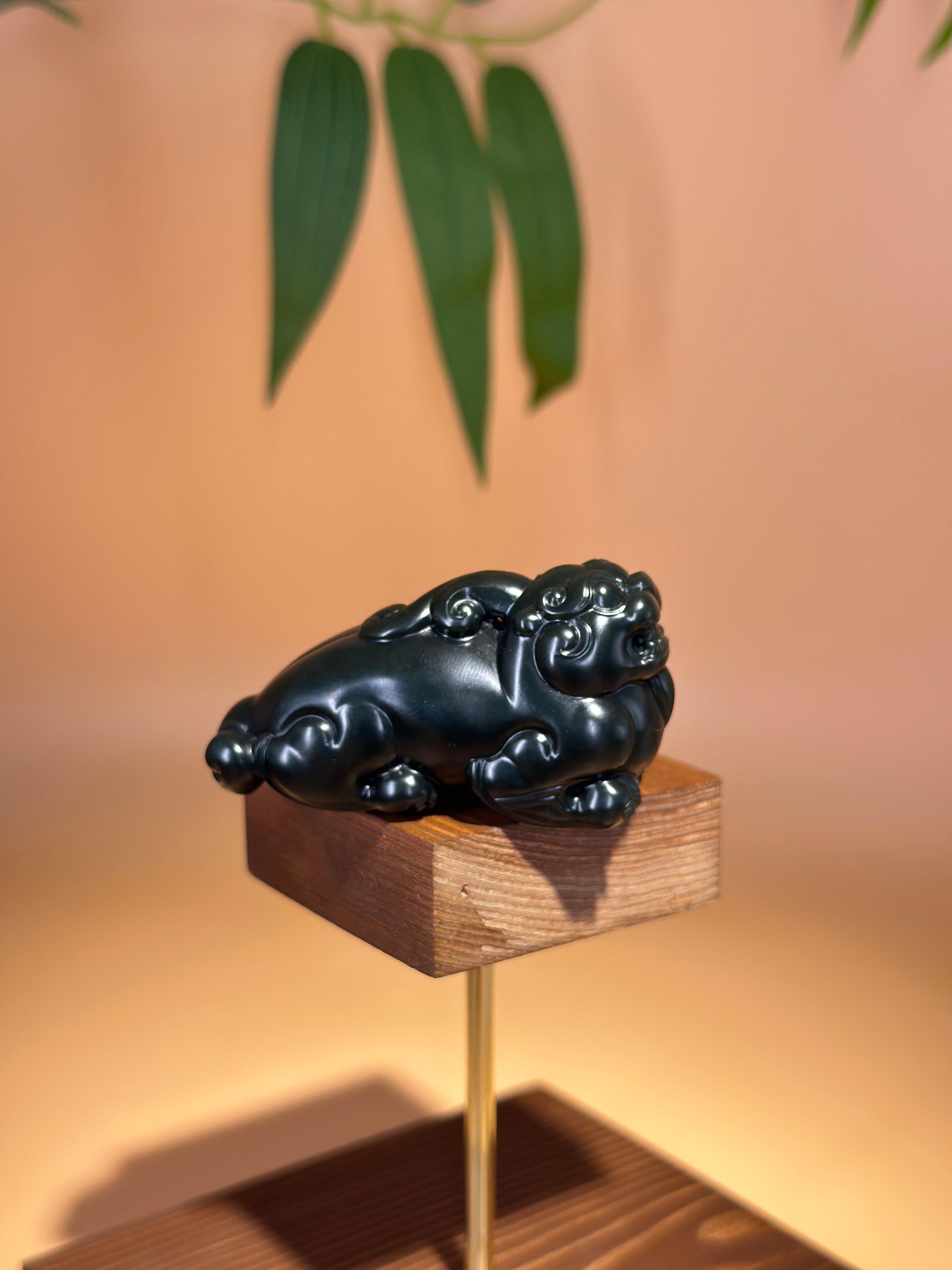 和田玉塔青貔貅手把件（yc760534） – 添福玉器