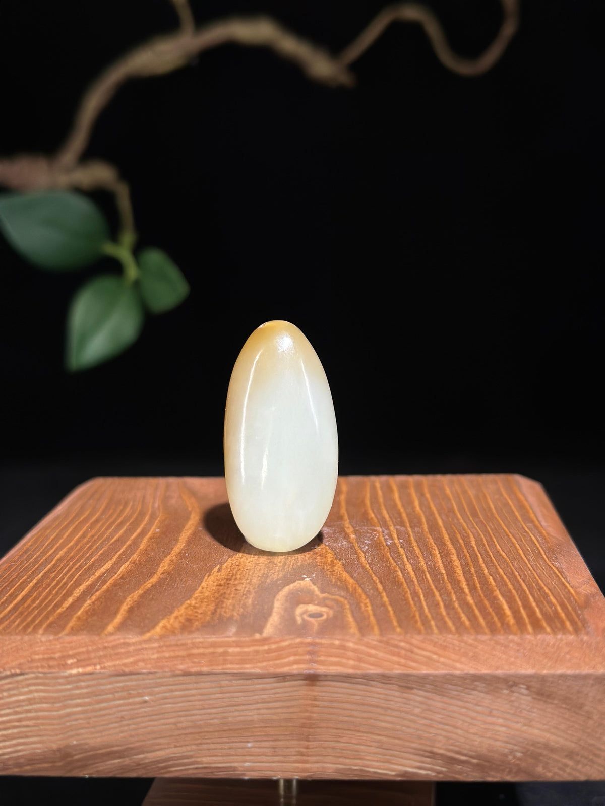 和田玉.糖白禅意莲花吊坠（yc774151）