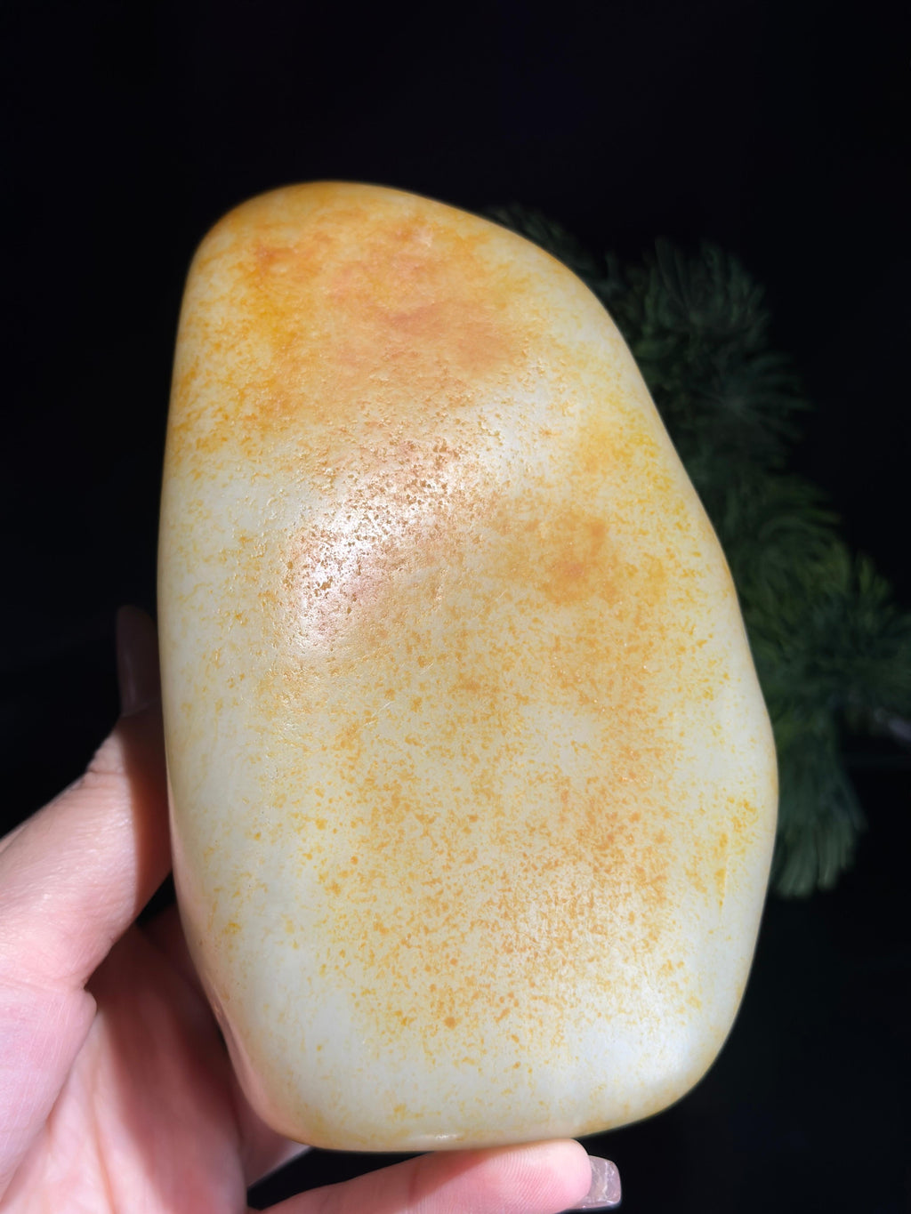 新疆和田玉收藏级高青白洒金洒红皮籽料摆件（yc509027）