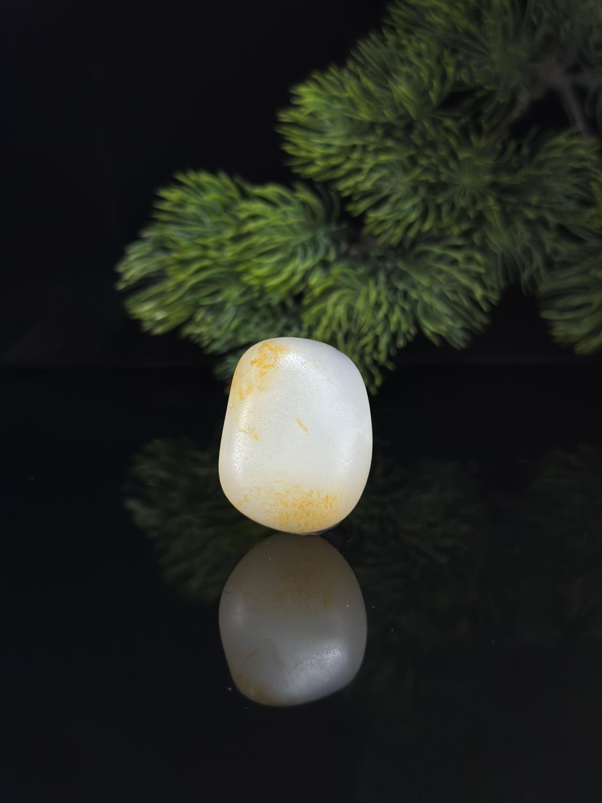 新疆和田玉白玉带青花洒金皮挂件籽（yc536827）