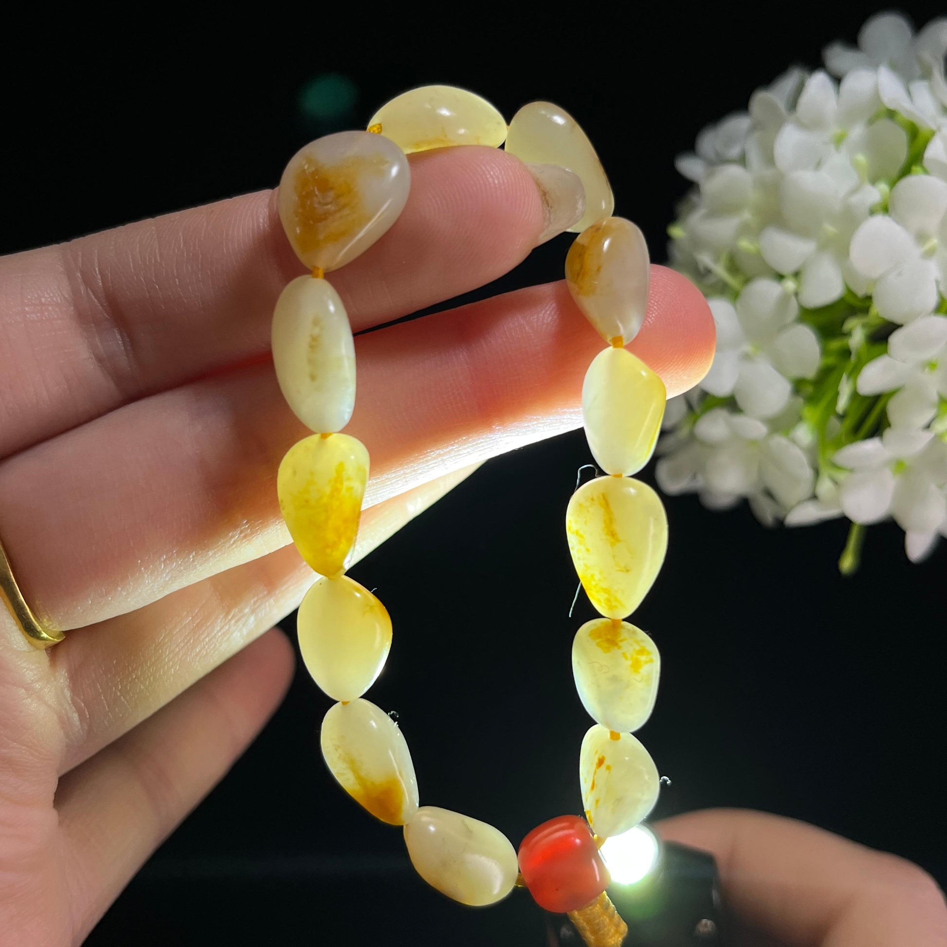 和田玉白玉洒金皮籽料原籽手串（yc332553）