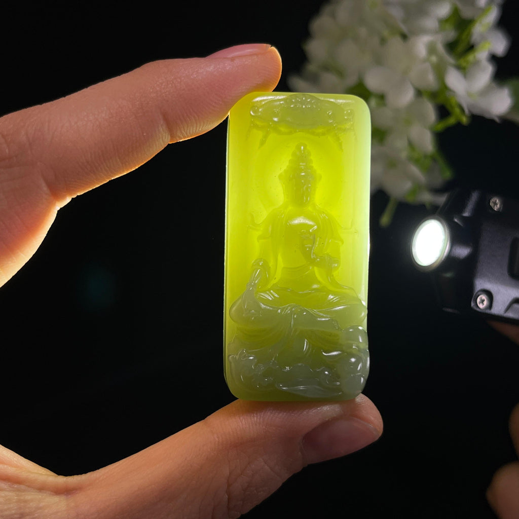 新疆天然和田玉沙枣青观音雕刻挂件（yc353662）