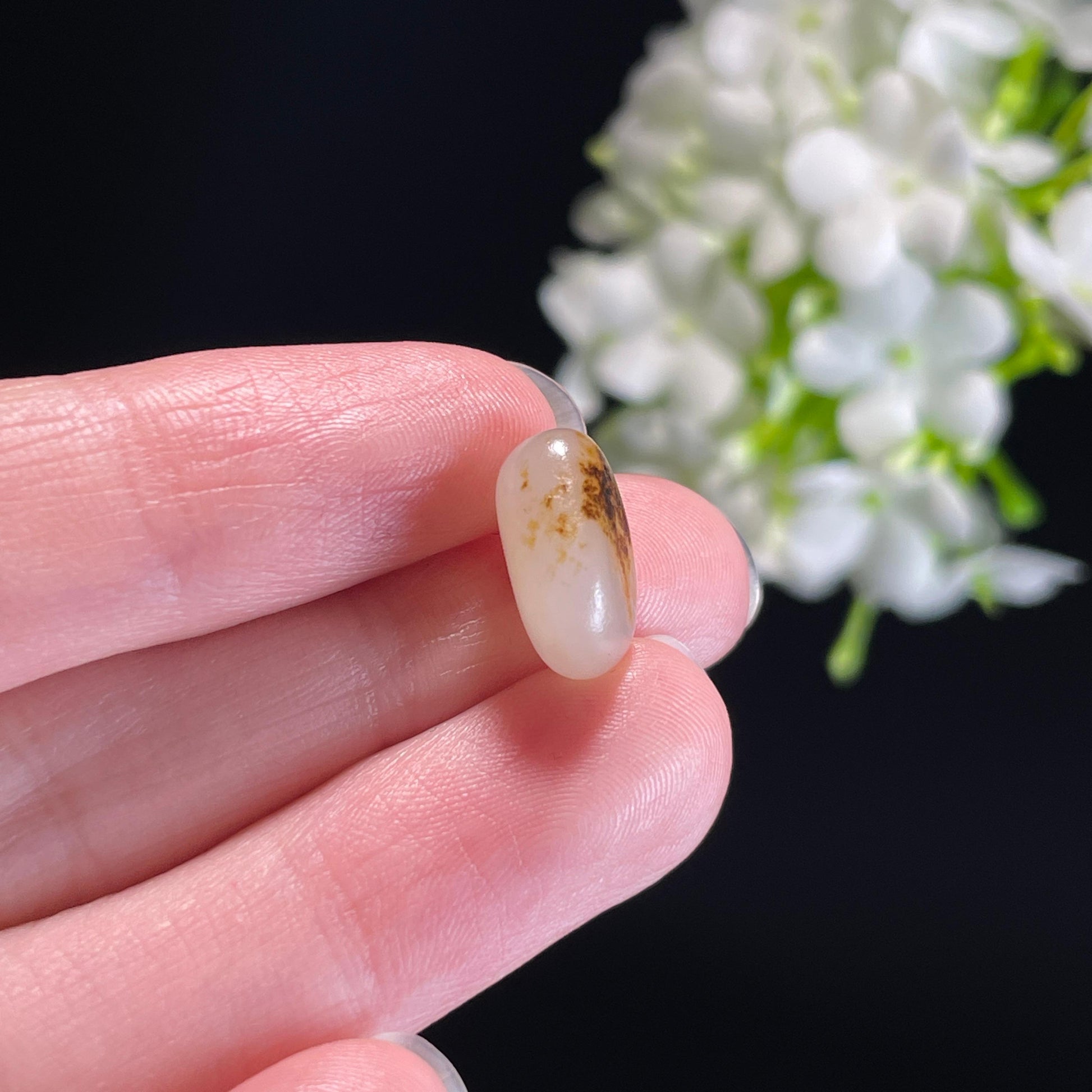 和田玉白玉“微尘映月”秋梨皮籽料（yc336325）