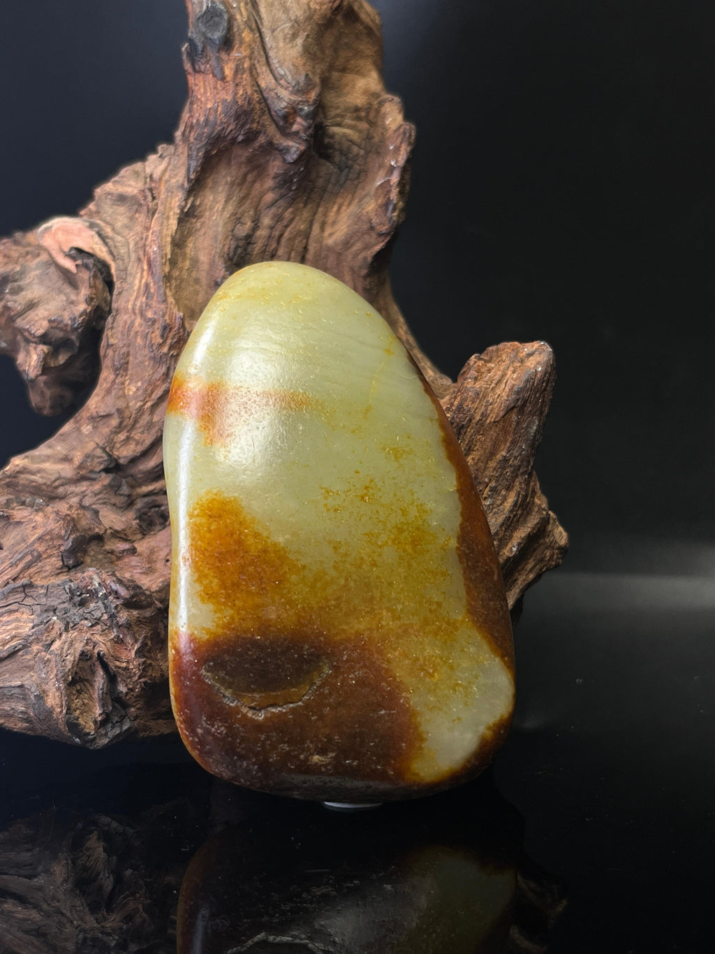 新疆和田玉籽料原石聚红皮手把件（yc236657）